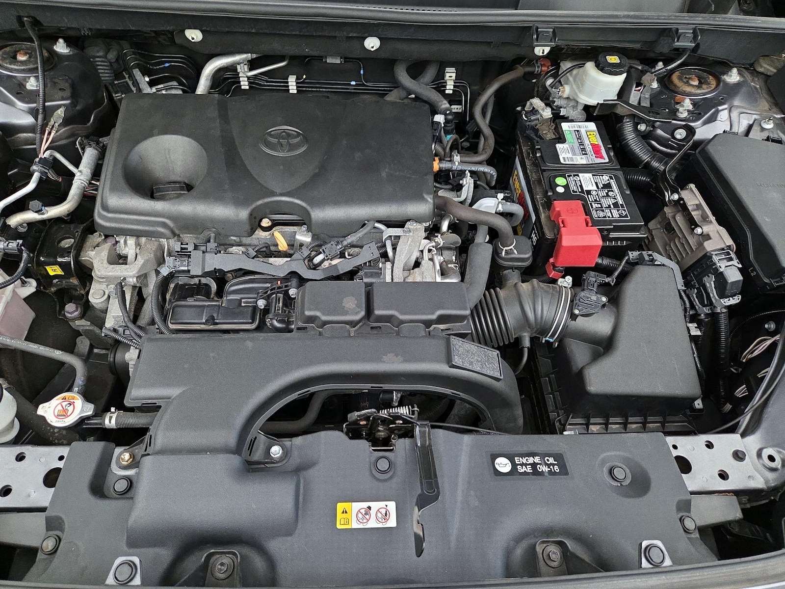 2020 Toyota RAV4 XLE - Photo 22