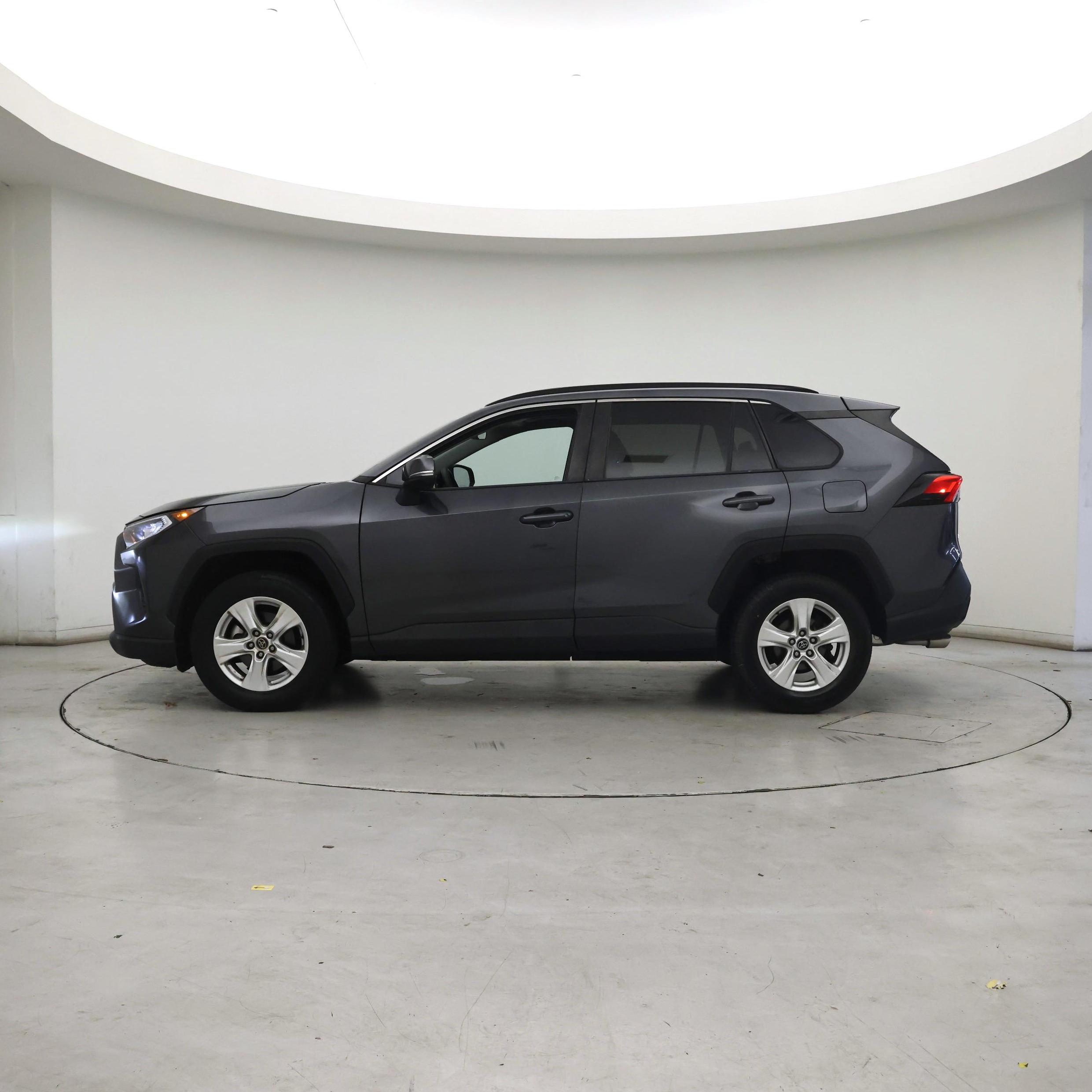 Thumbnail: 2020 Toyota RAV4 - 3