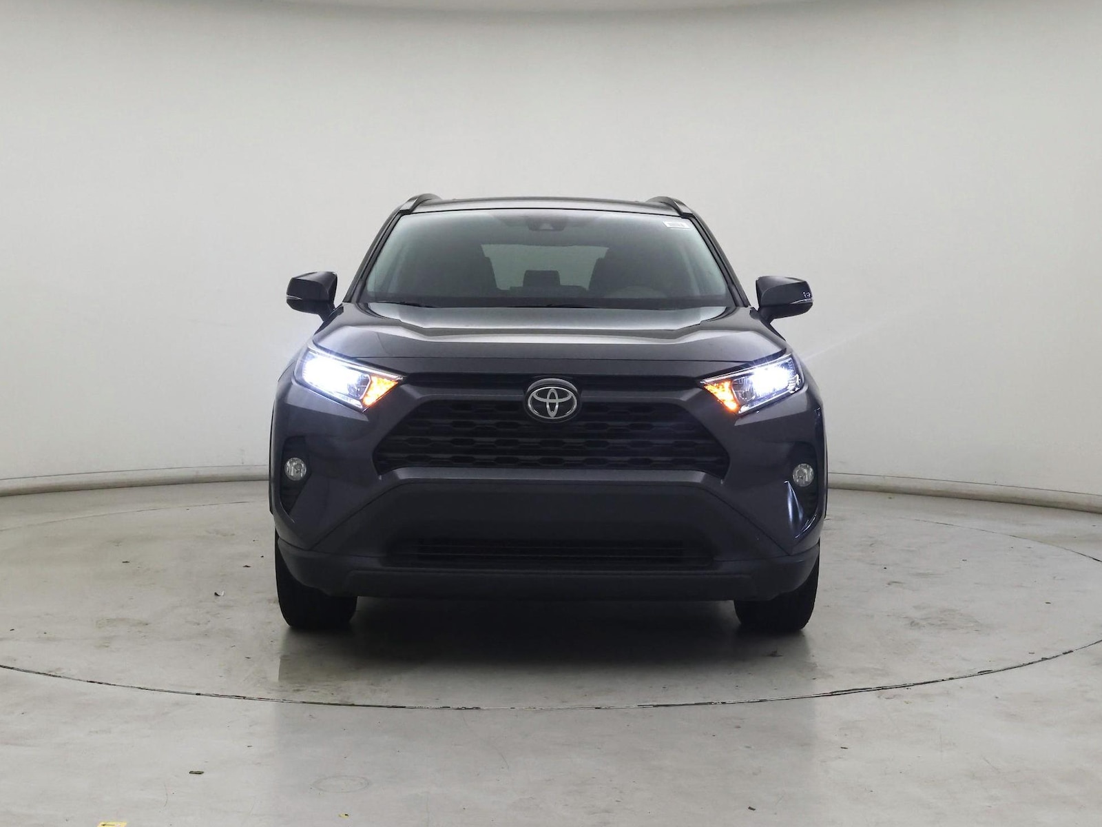 2020 Toyota RAV4 XLE - Photo 6