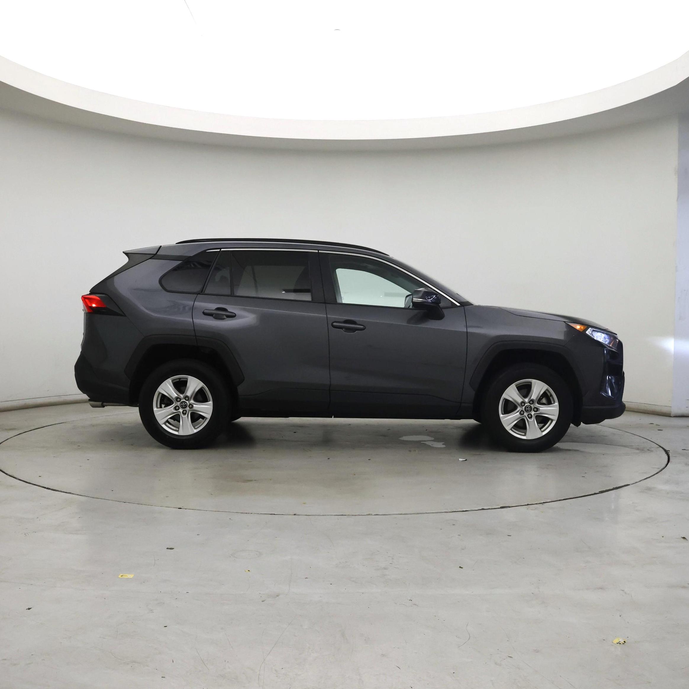Thumbnail: 2020 Toyota RAV4 - 7