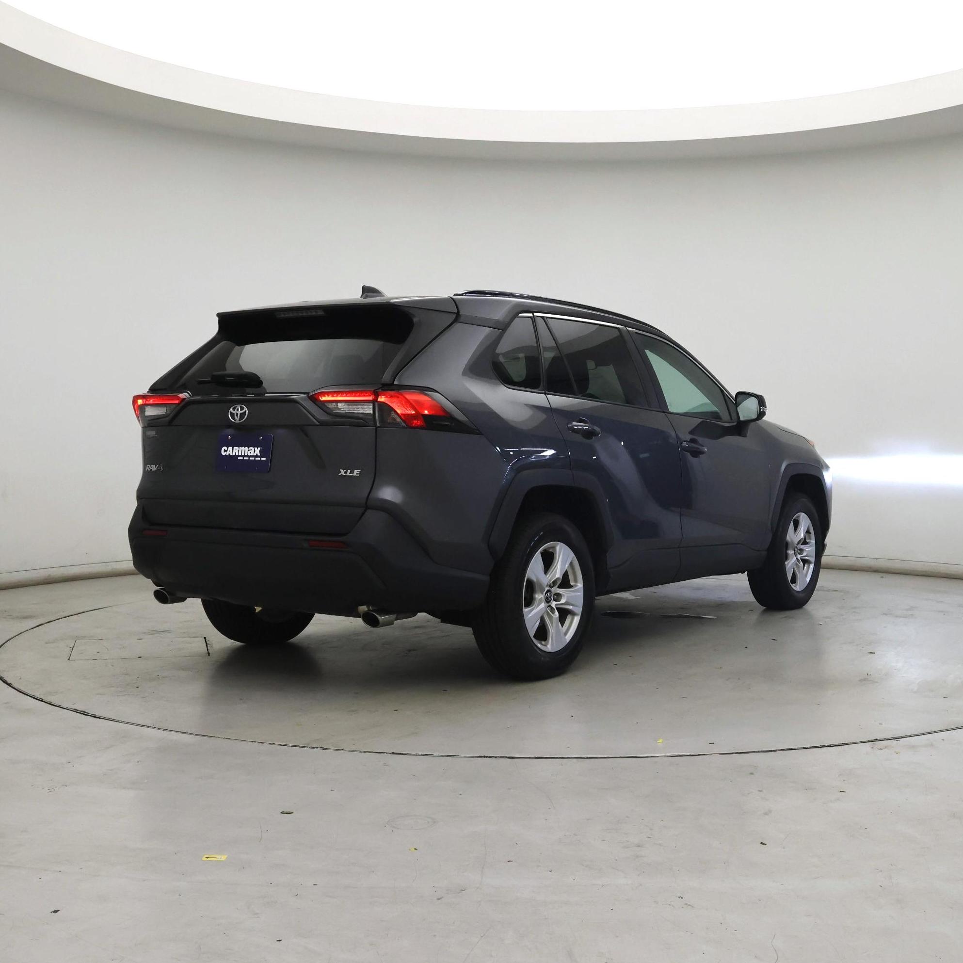 Thumbnail: 2020 Toyota RAV4 - 8