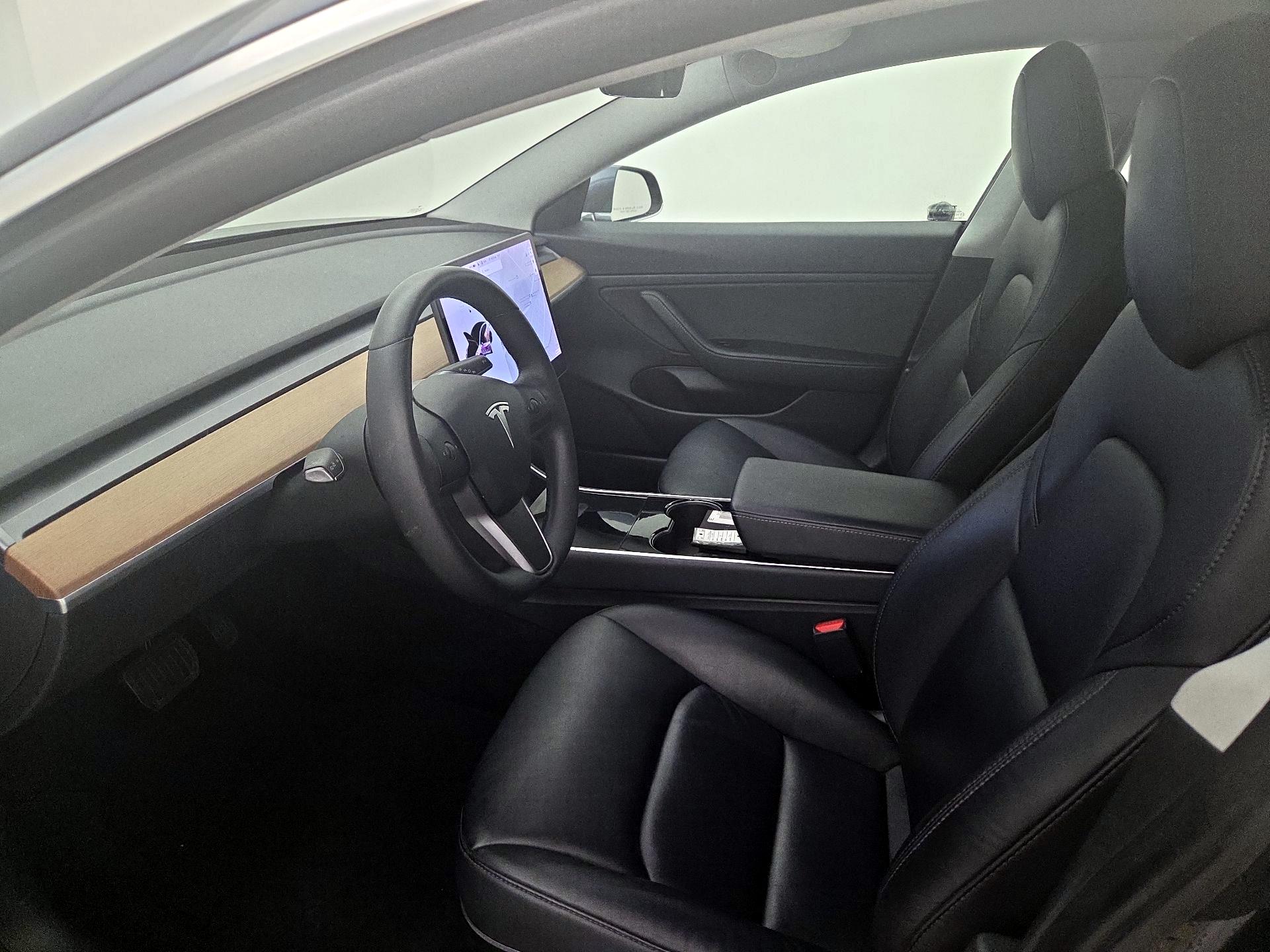 Thumbnail: 2020 Tesla Model 3 - 11