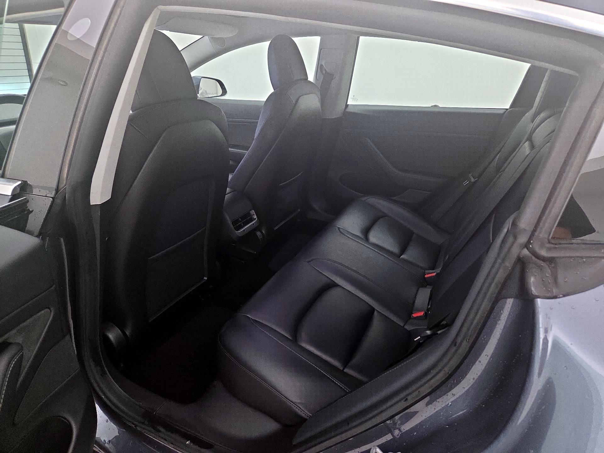 Thumbnail: 2020 Tesla Model 3 - 17