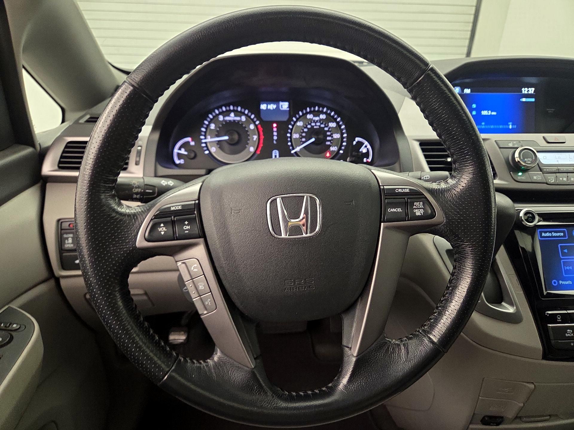 Thumbnail: 2015 Honda Odyssey - 10