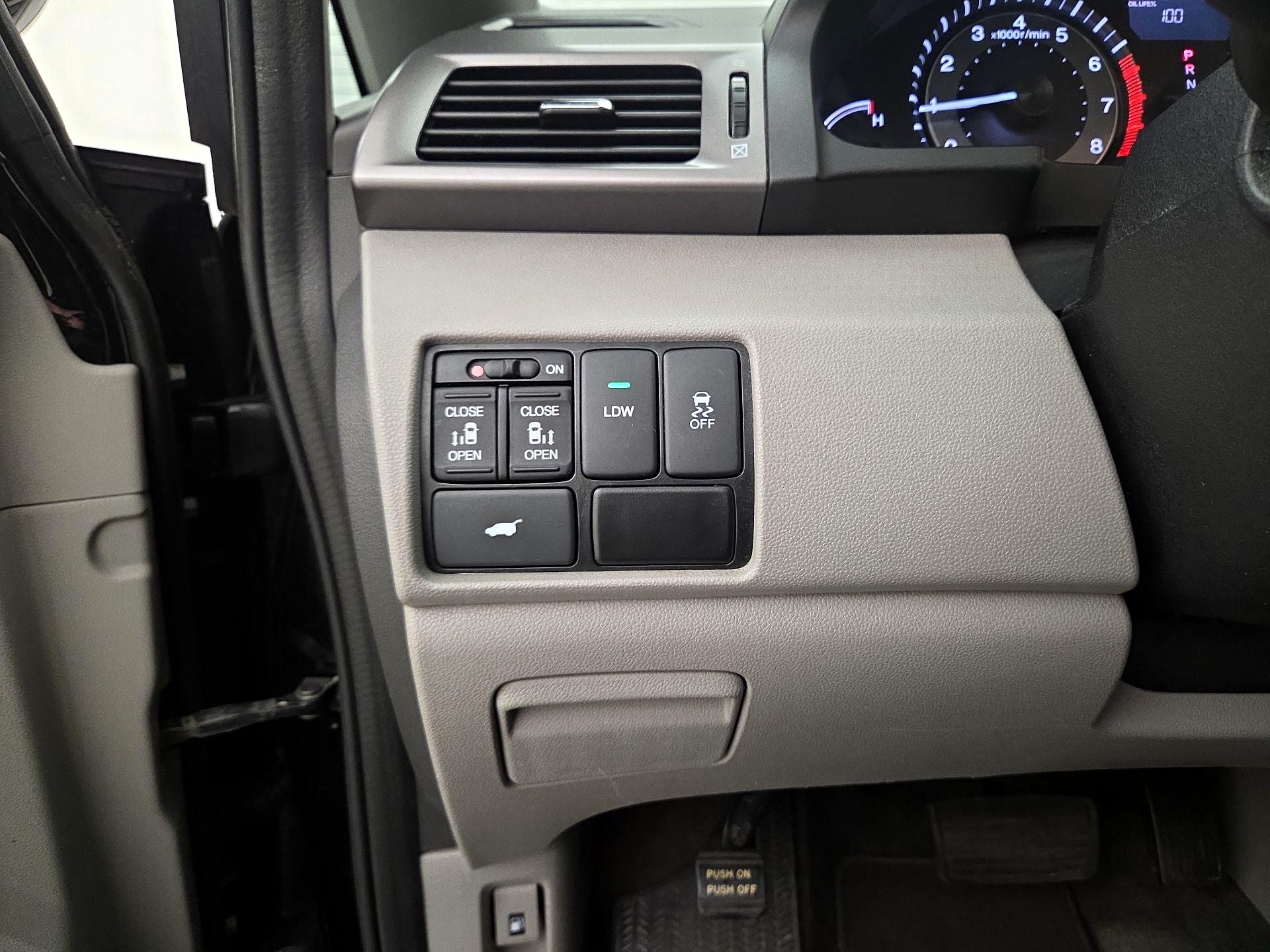 Thumbnail: 2015 Honda Odyssey - 13
