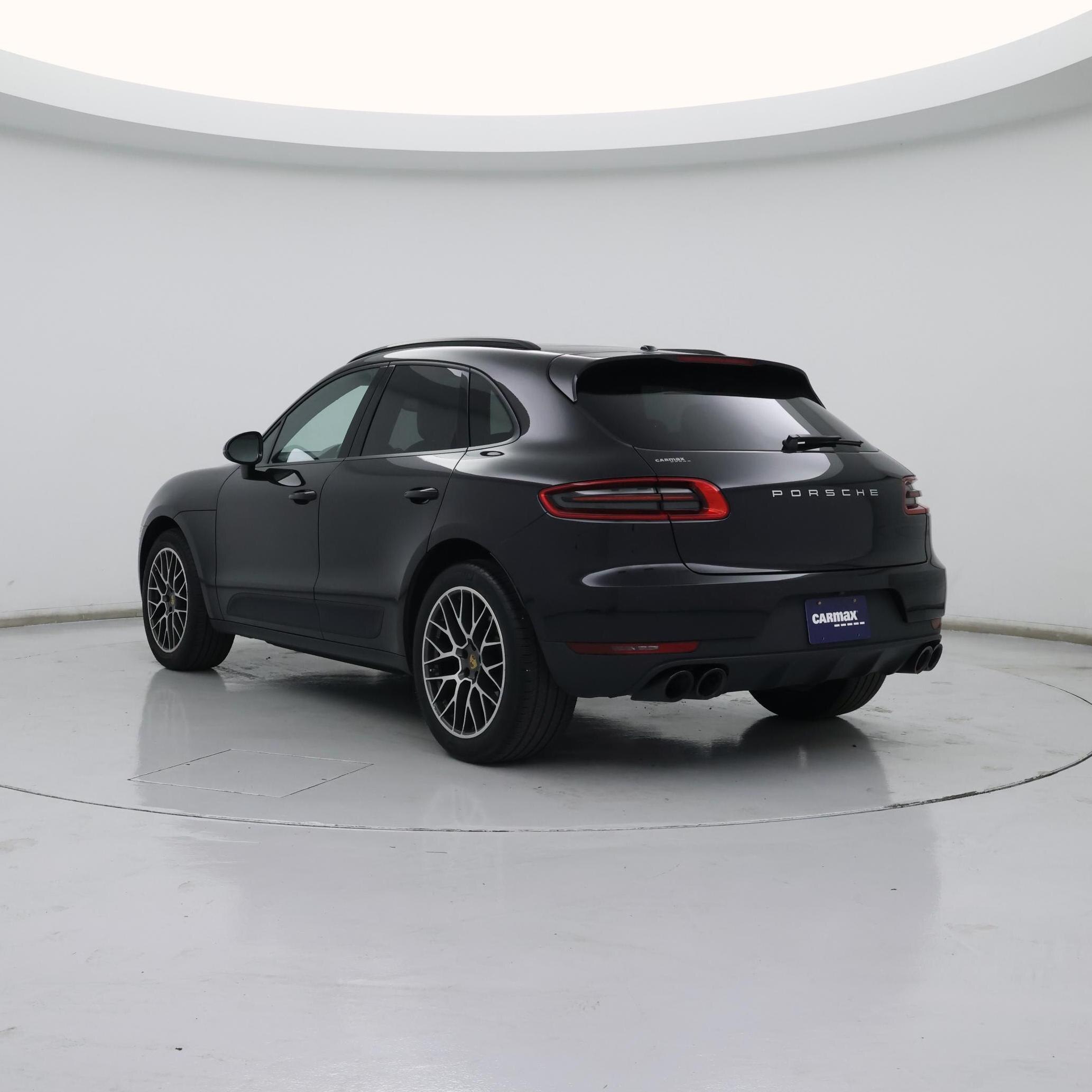 Thumbnail: 2018 Porsche Macan - 2