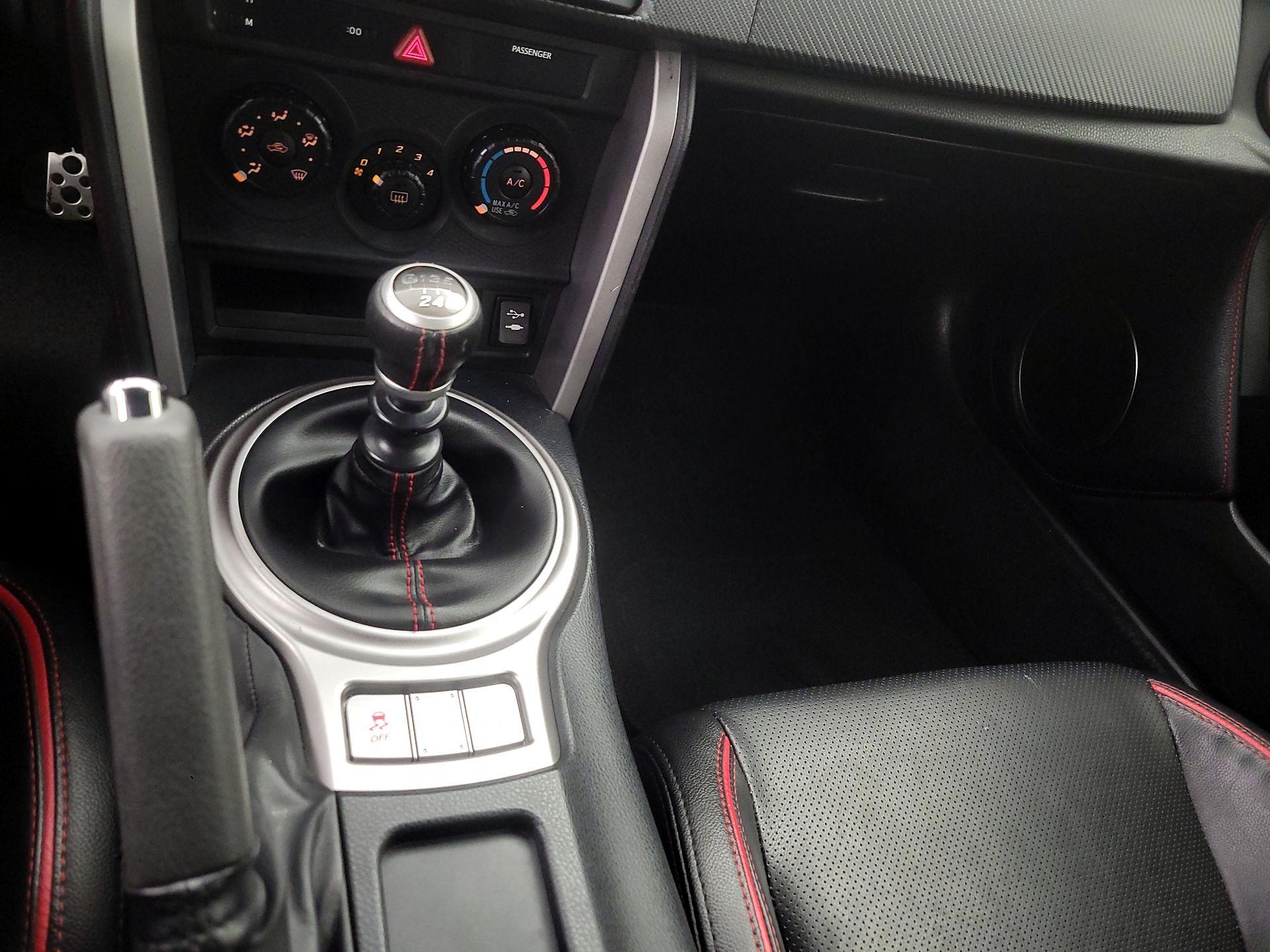 Thumbnail: 2015 Scion FR-S - 16