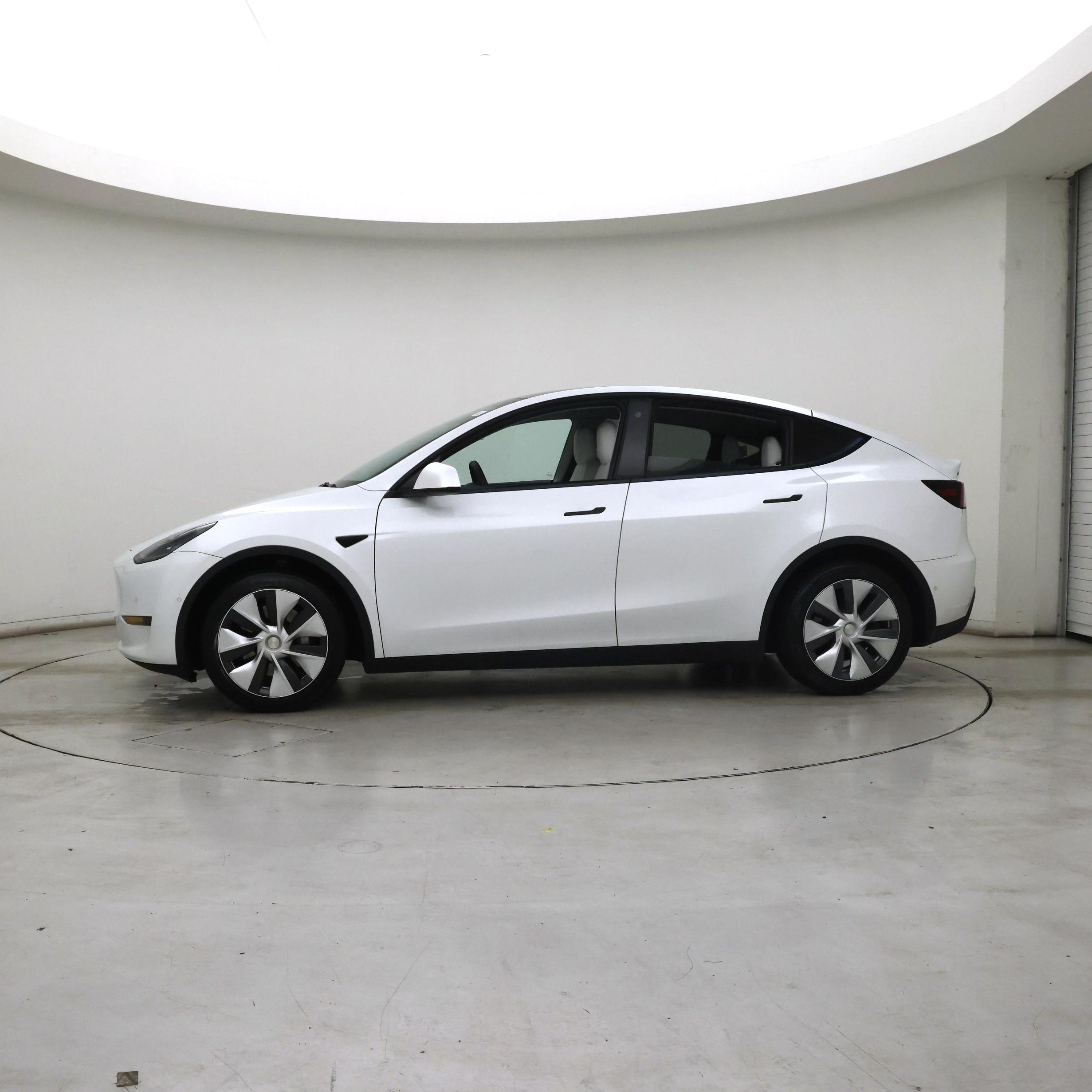 Thumbnail: 2021 Tesla Model Y - 3