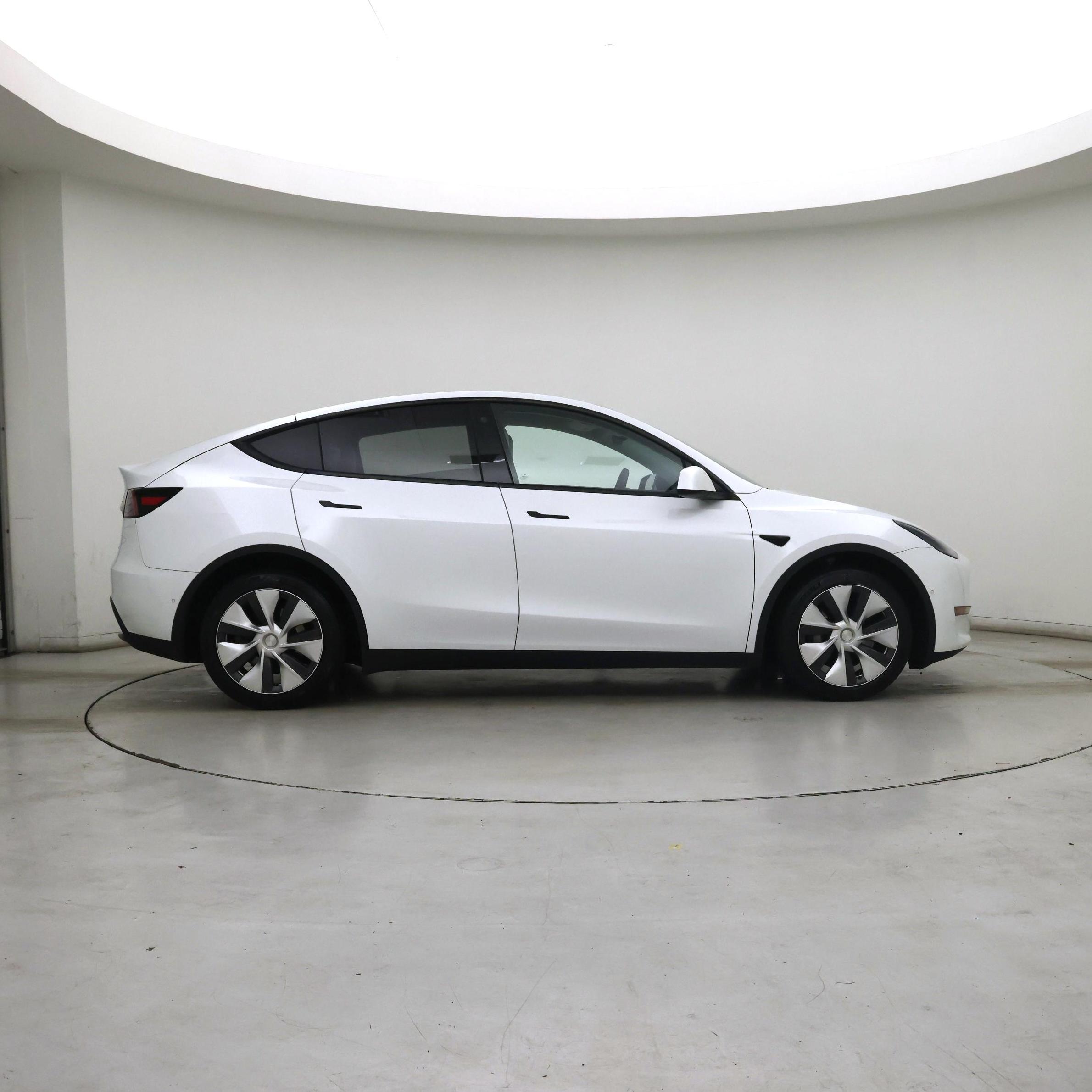 Thumbnail: 2021 Tesla Model Y - 7