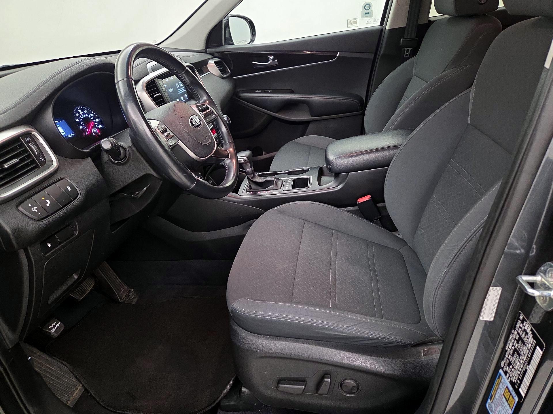 Thumbnail: 2020 Kia Sorento - 11