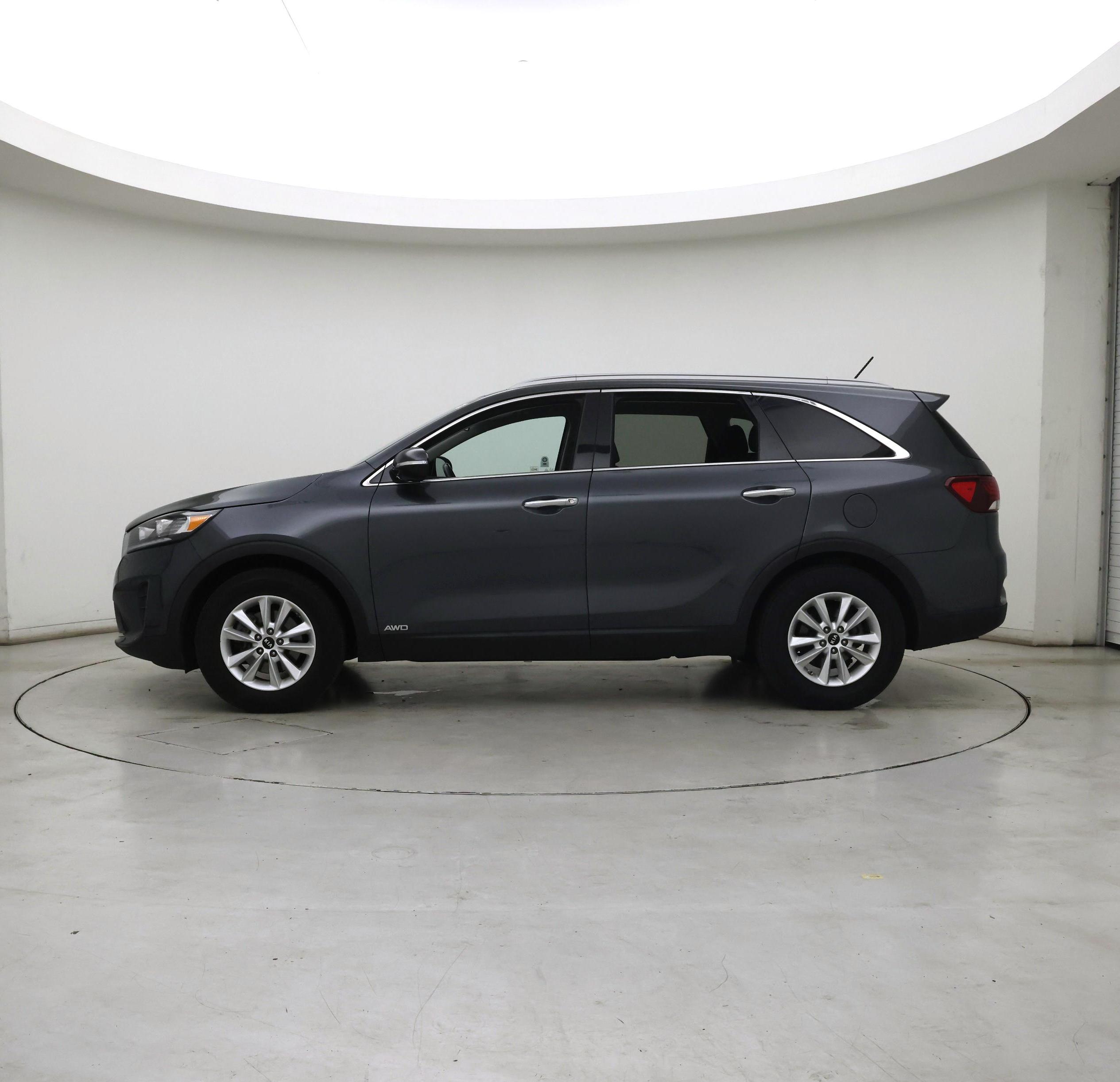 Thumbnail: 2020 Kia Sorento - 3
