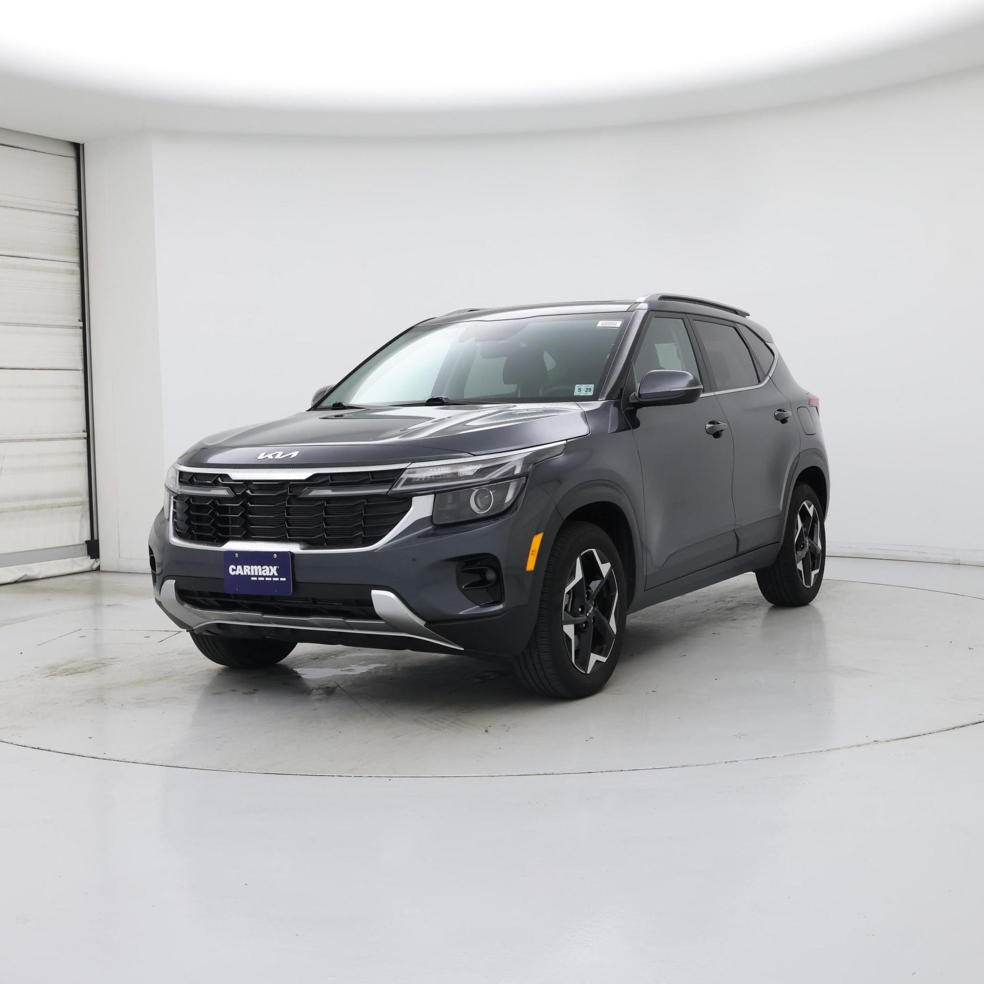 Thumbnail: 2024 Kia Seltos - 4