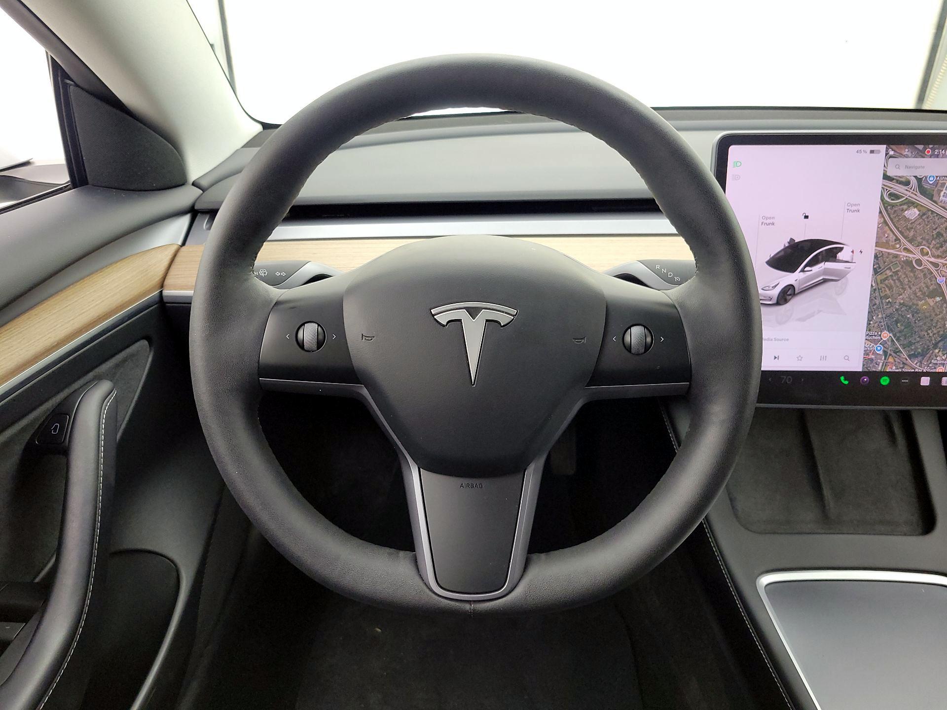 Thumbnail: 2023 Tesla Model 3 - 10