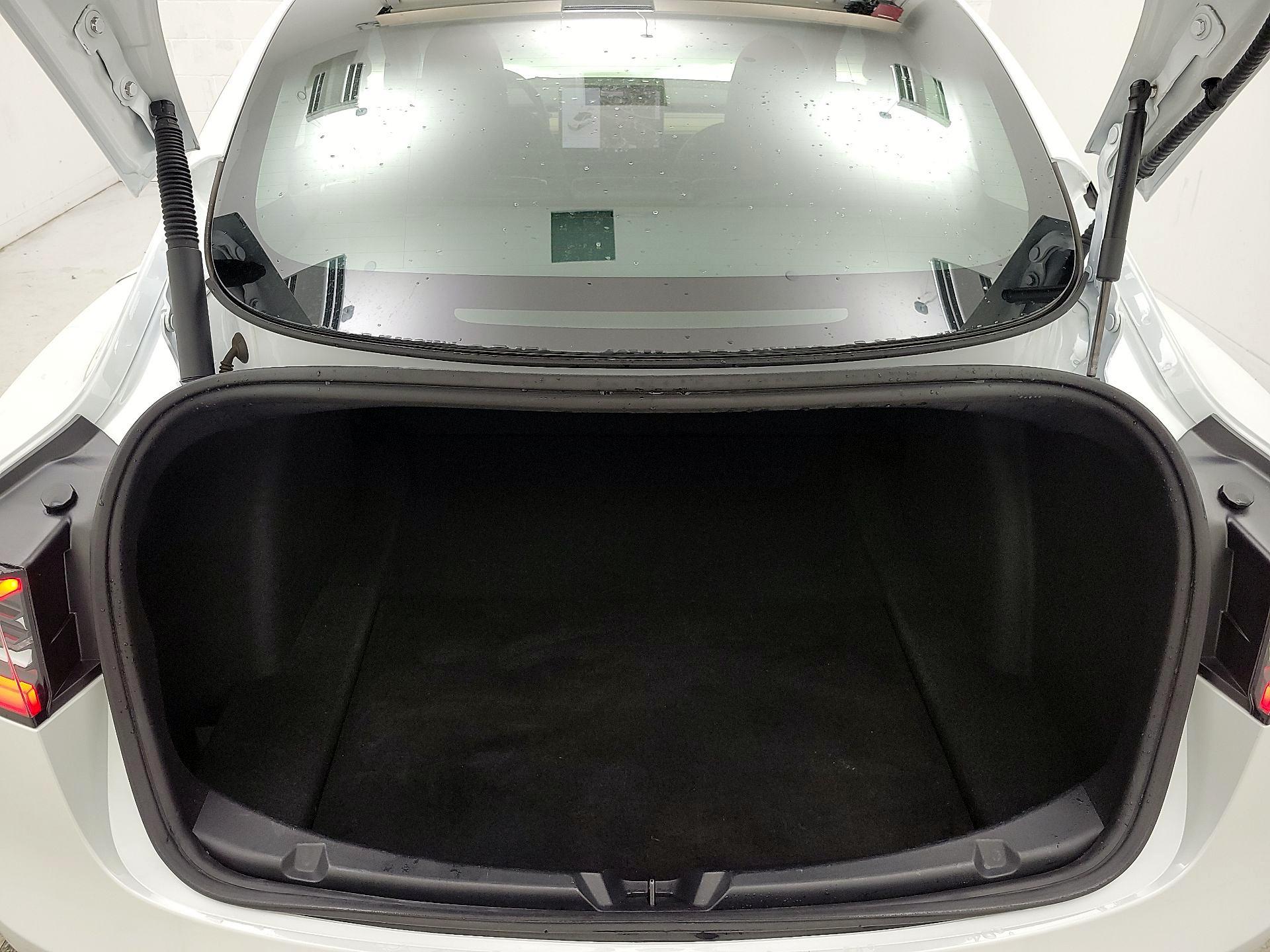Thumbnail: 2023 Tesla Model 3 - 19