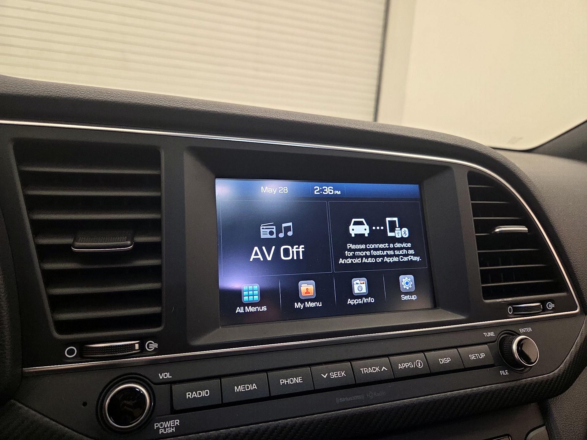 Thumbnail: 2018 Hyundai Elantra - 13