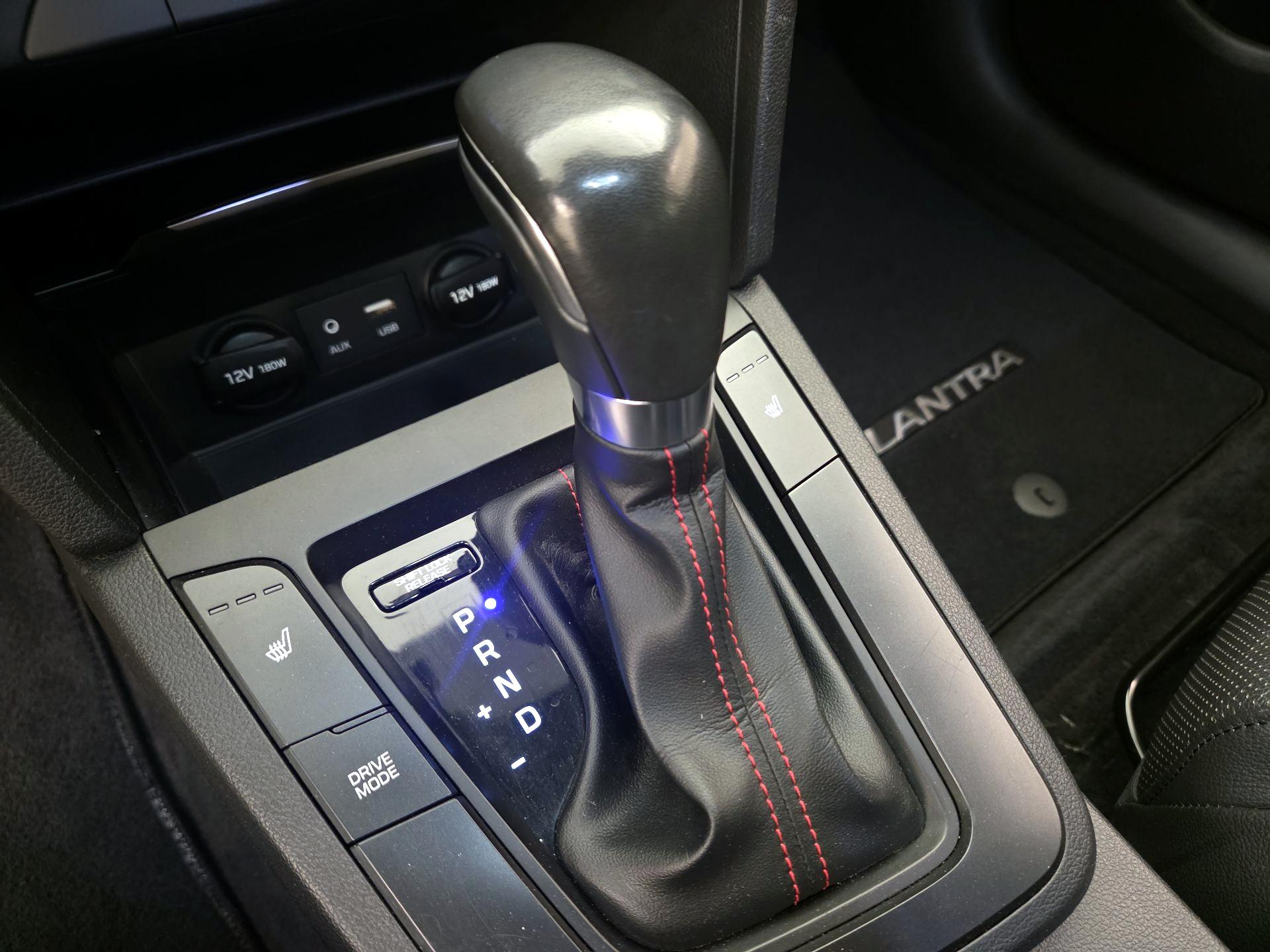 Thumbnail: 2018 Hyundai Elantra - 15