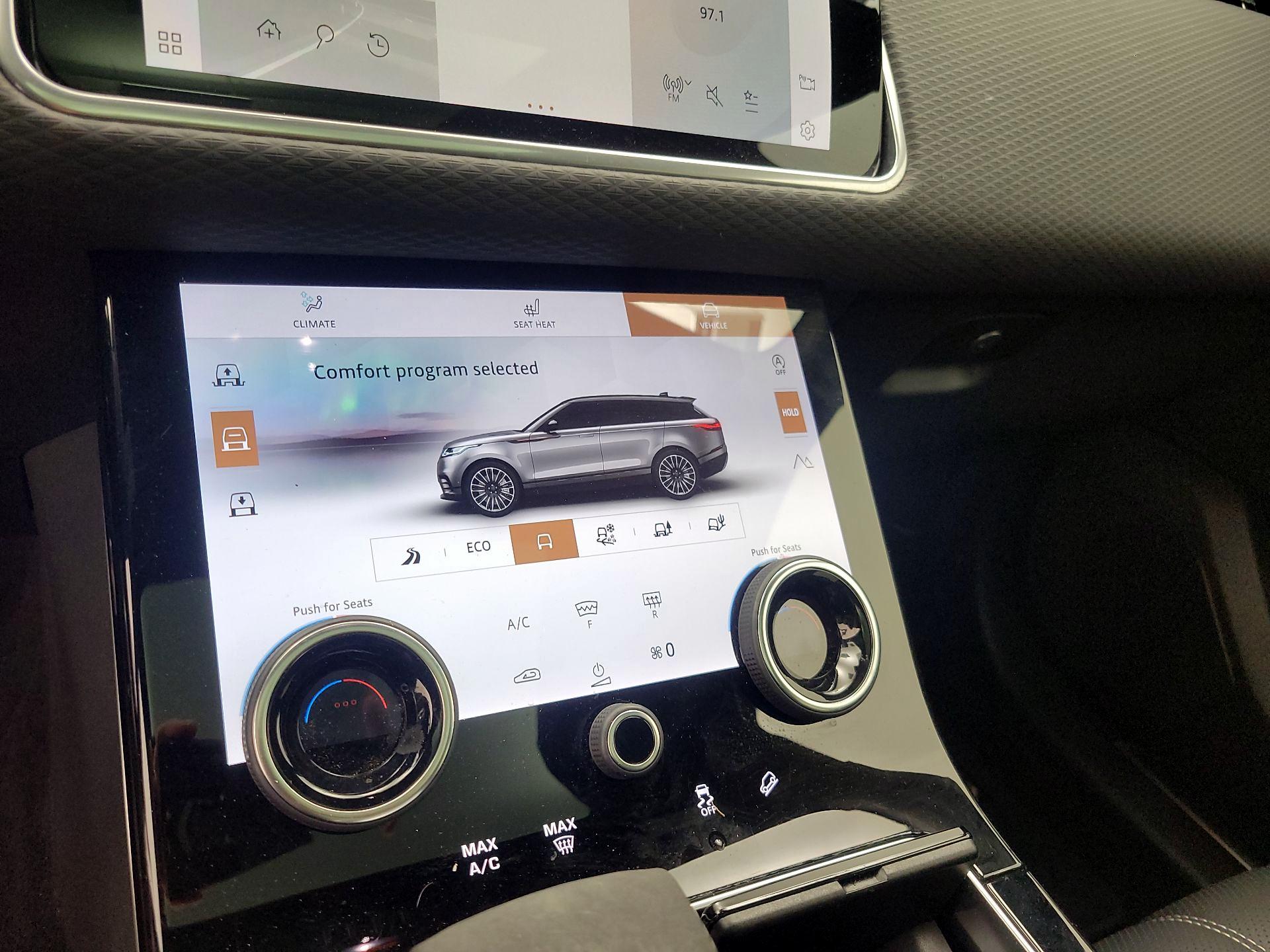 Thumbnail: 2021 Land Rover Range Rover Velar - 16