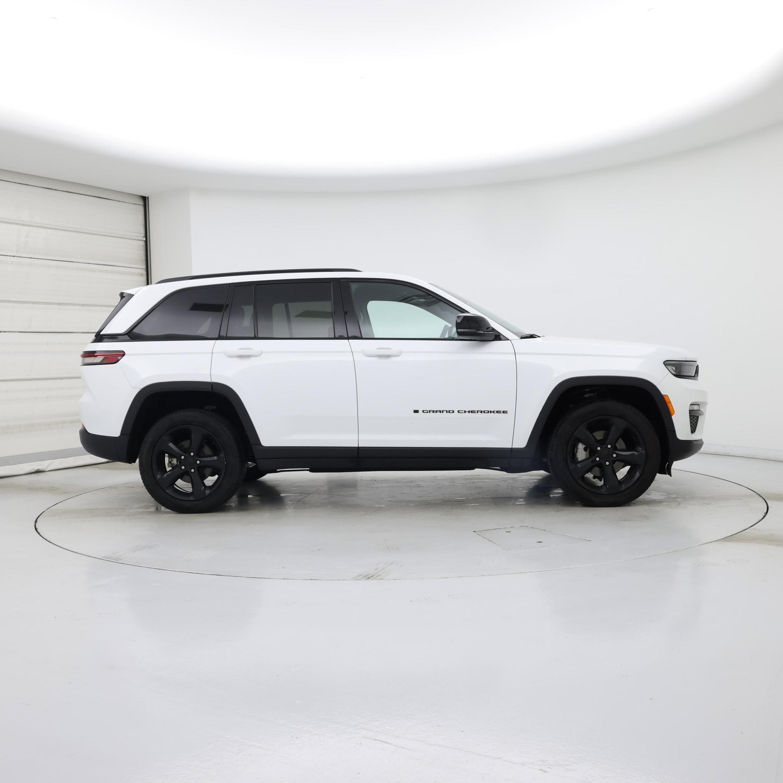 Thumbnail: 2025 Jeep Grand Cherokee - 7