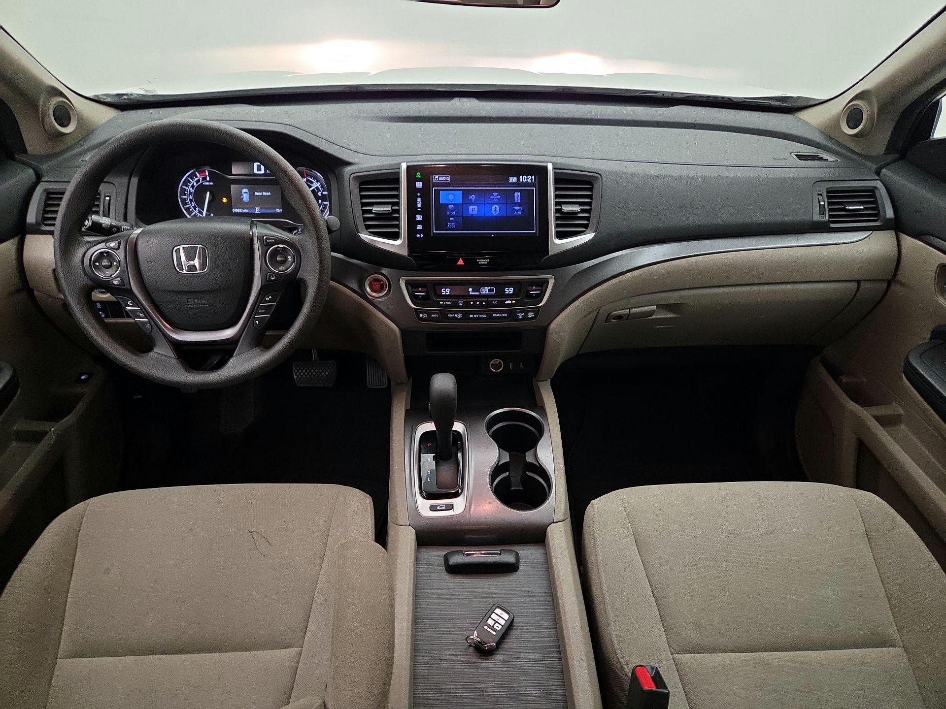 Thumbnail: 2016 Honda Pilot - 9