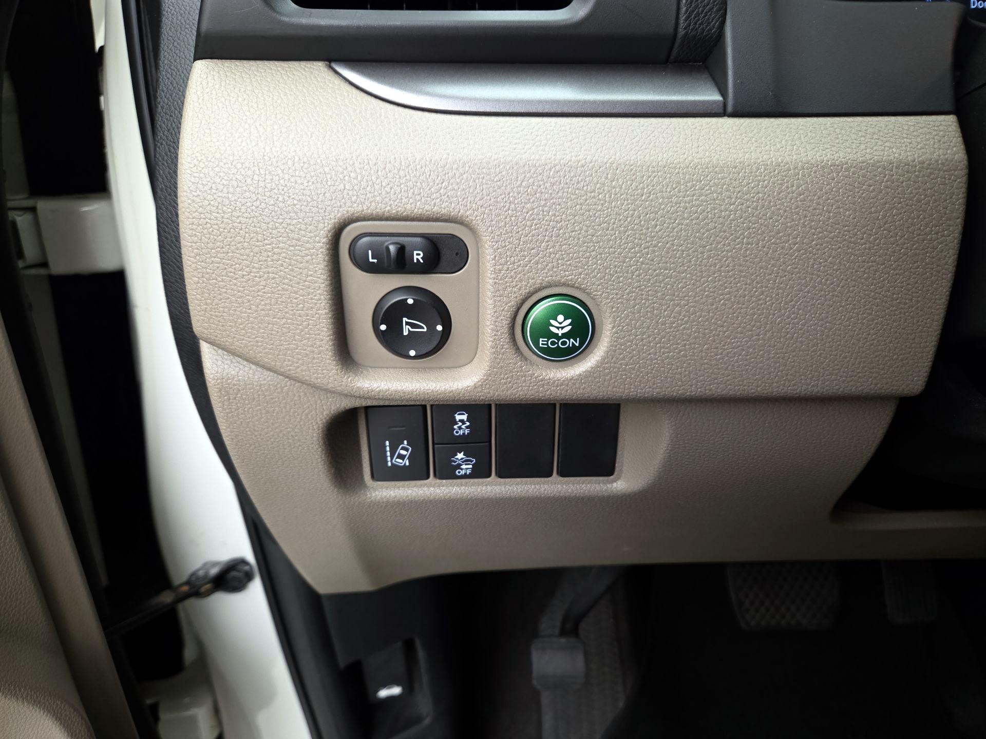 Thumbnail: 2016 Honda Pilot - 13
