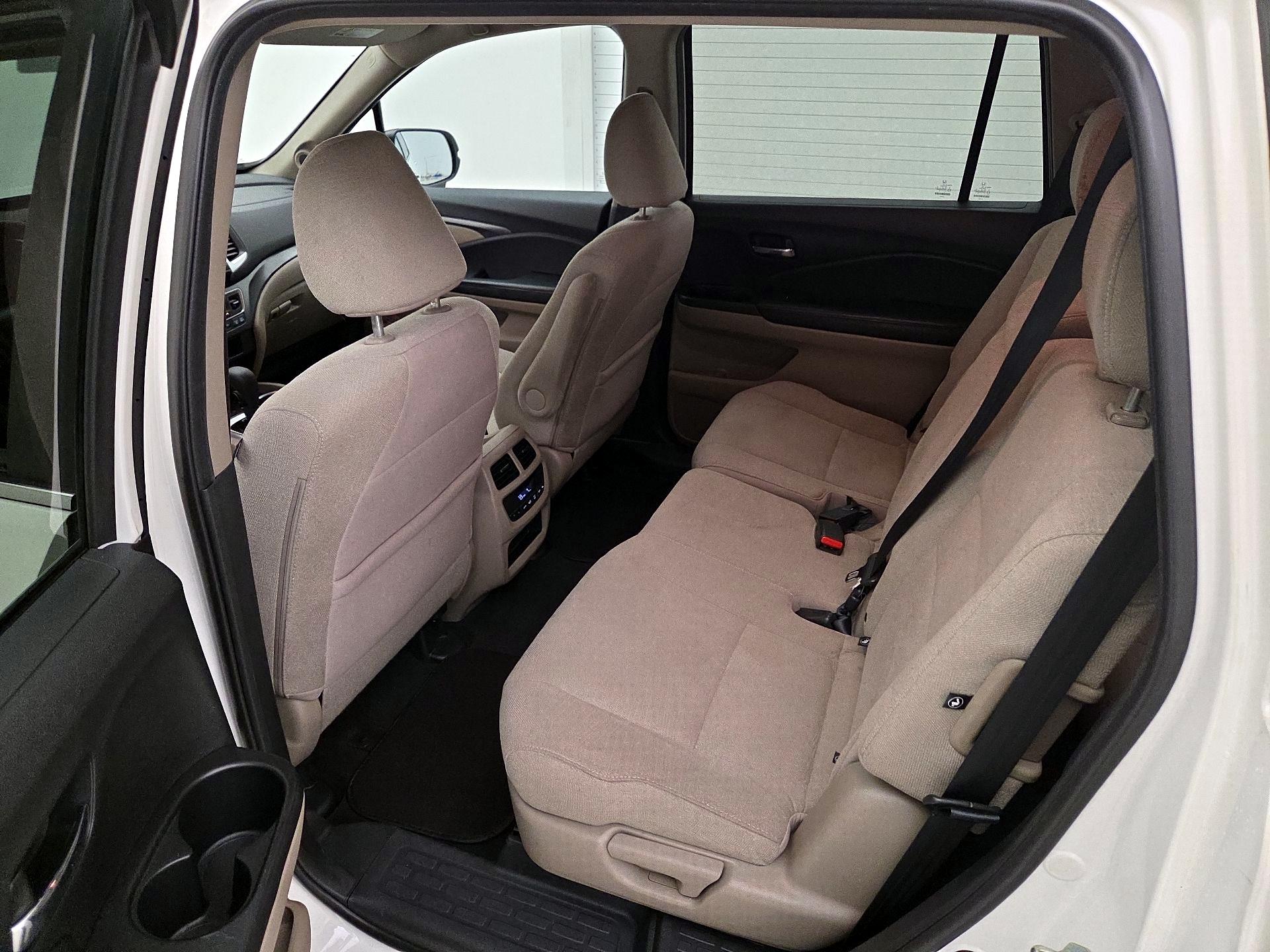 Thumbnail: 2016 Honda Pilot - 19