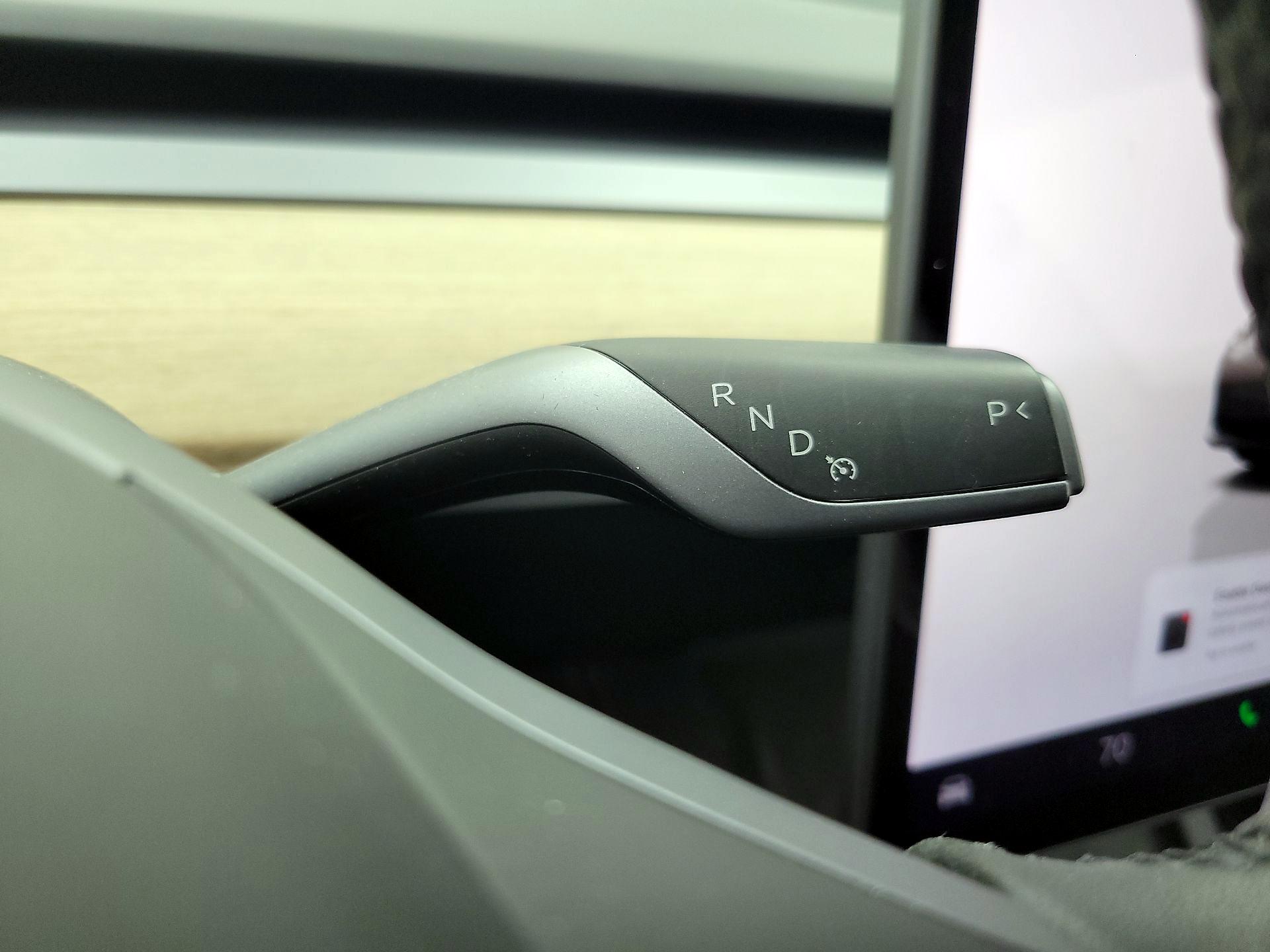 Thumbnail: 2023 Tesla Model 3 - 17