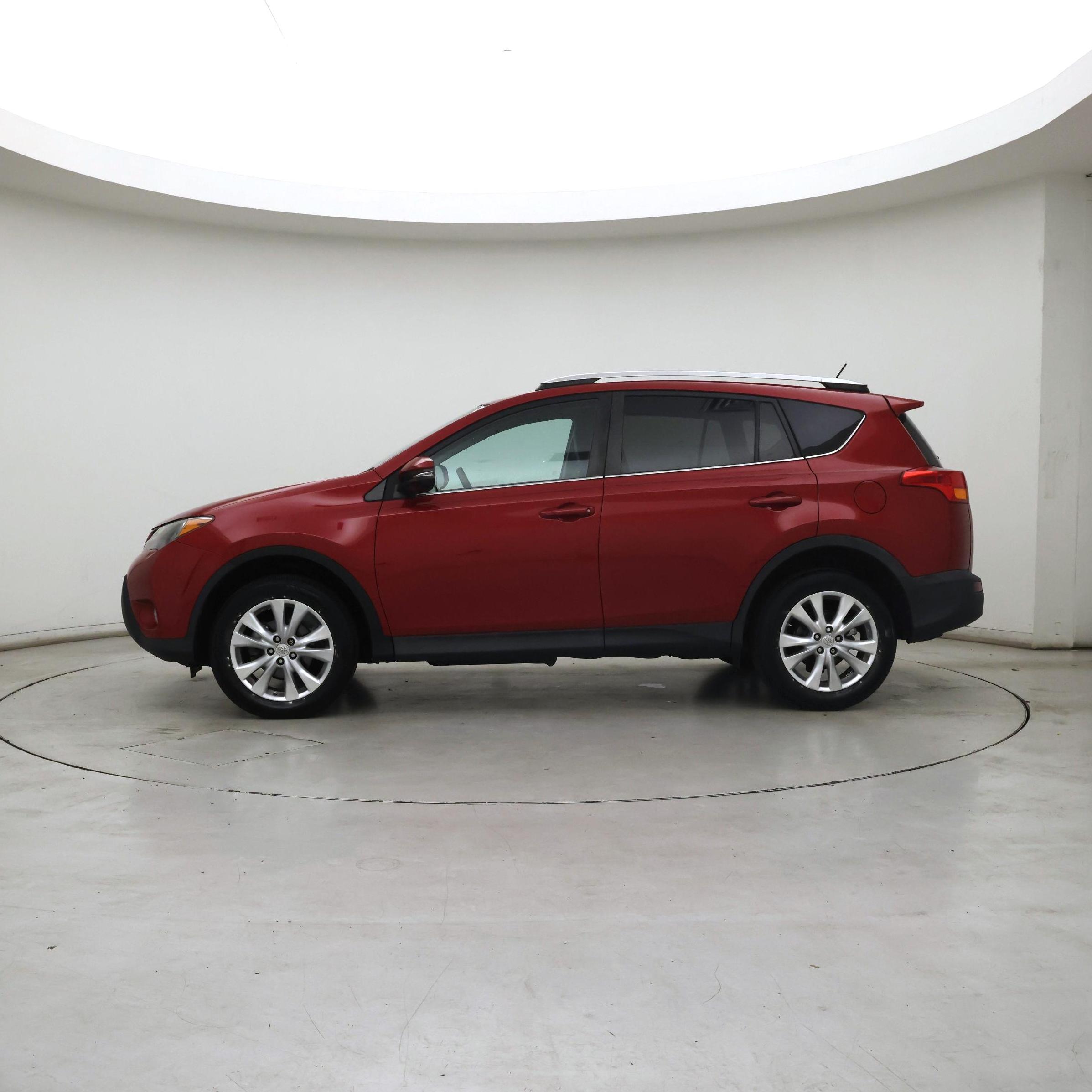 Thumbnail: 2015 Toyota RAV4 - 3