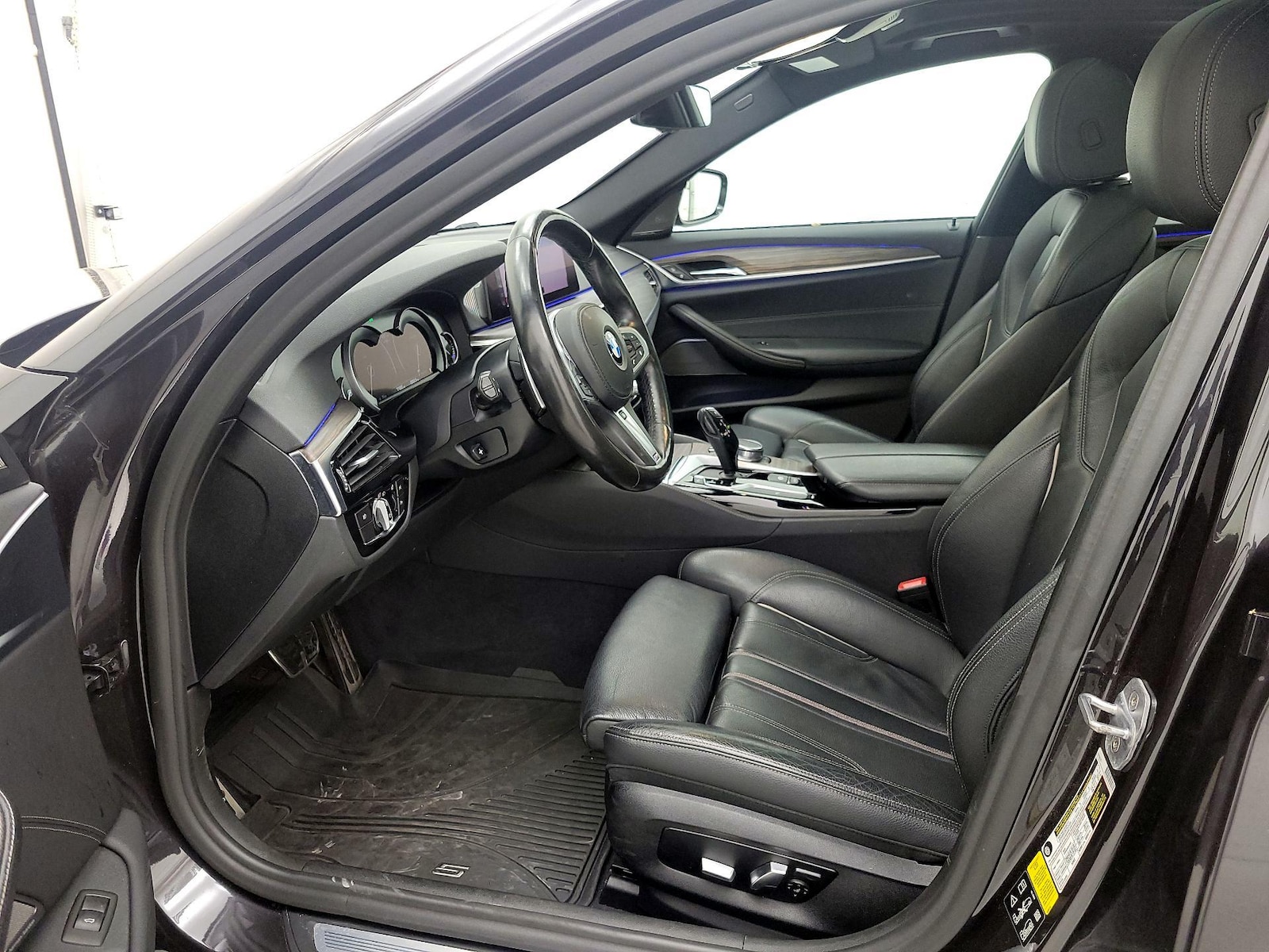 2019 BMW 5 Series 530i - Photo 12
