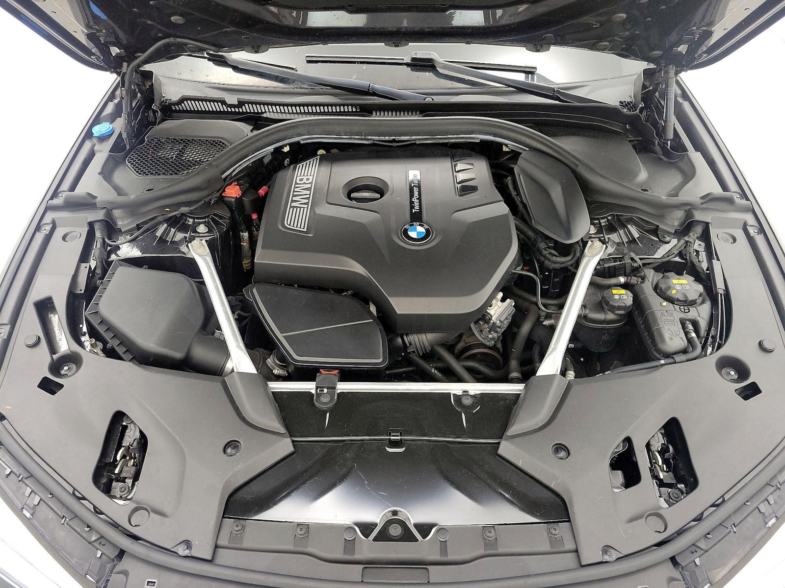 2019 BMW 5 Series 530i - Photo 24