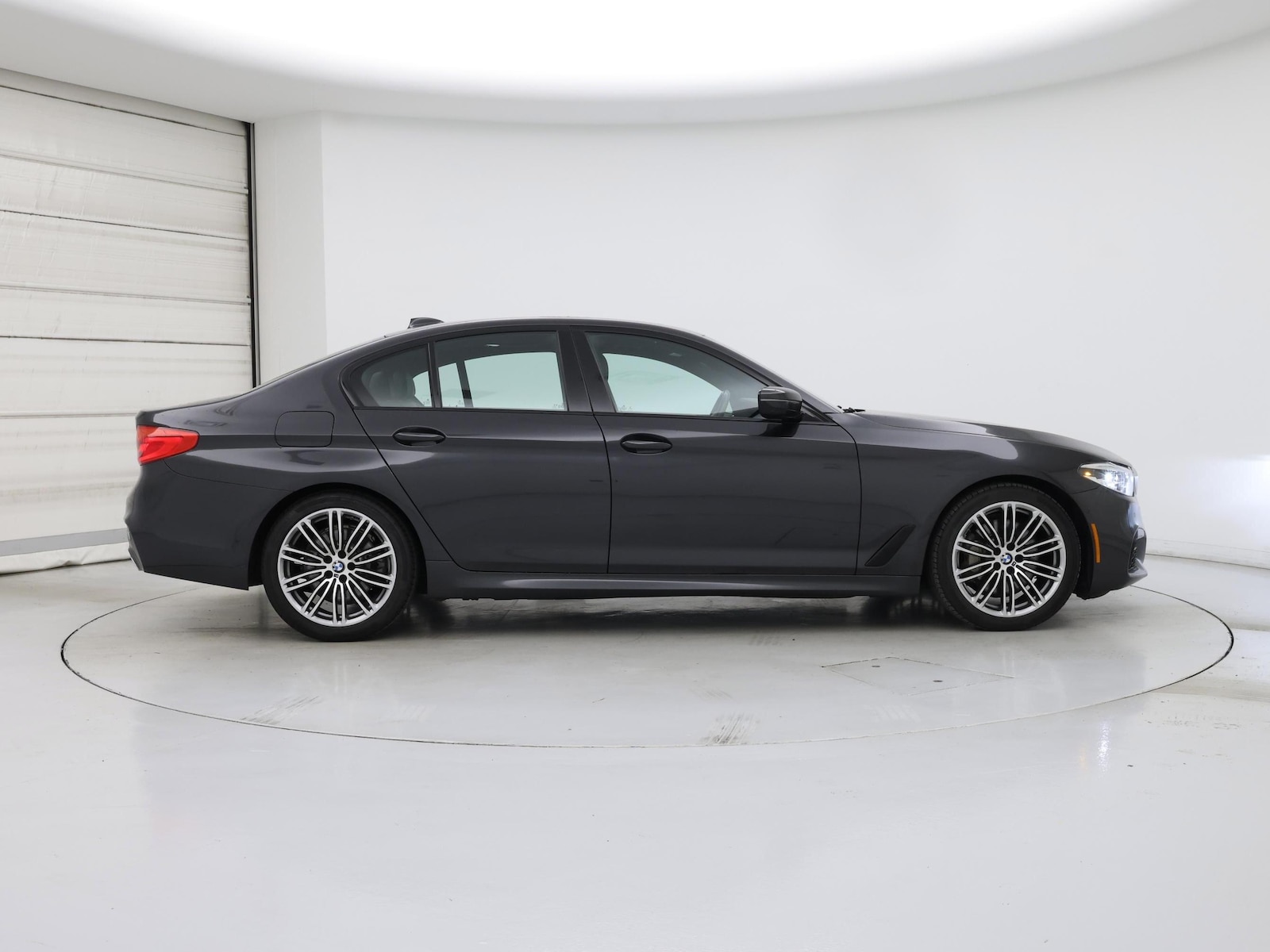 2019 BMW 5 Series 530i - Photo 8