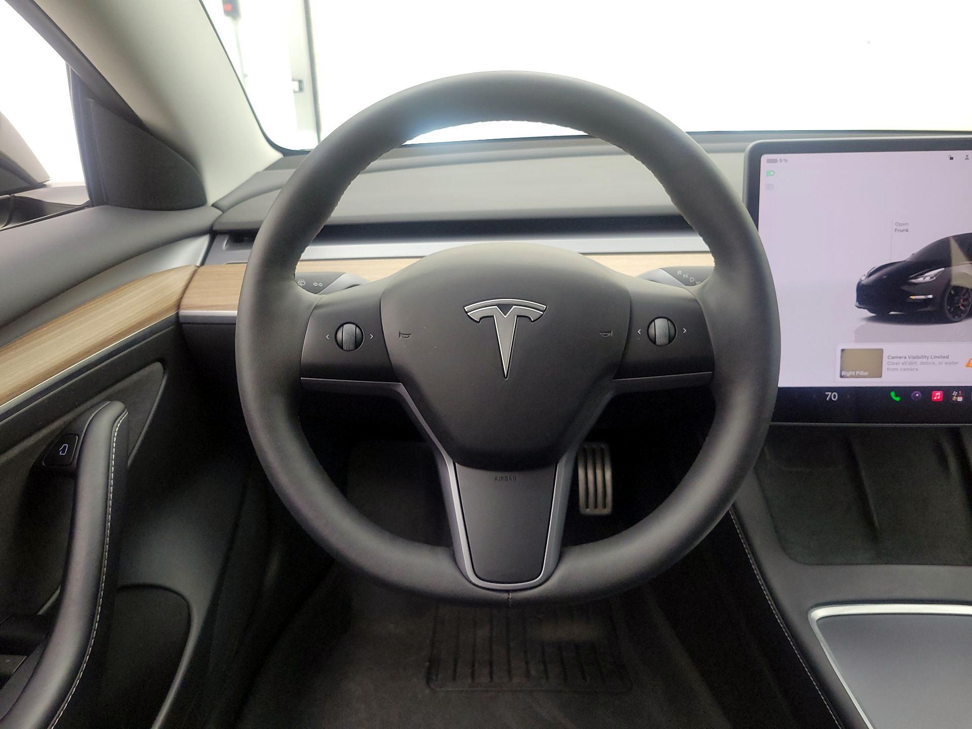 Thumbnail: 2023 Tesla Model 3 - 10