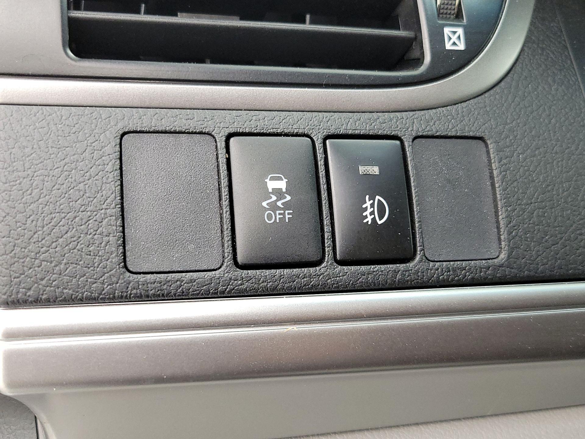 Thumbnail: 2014 Toyota Camry - 13