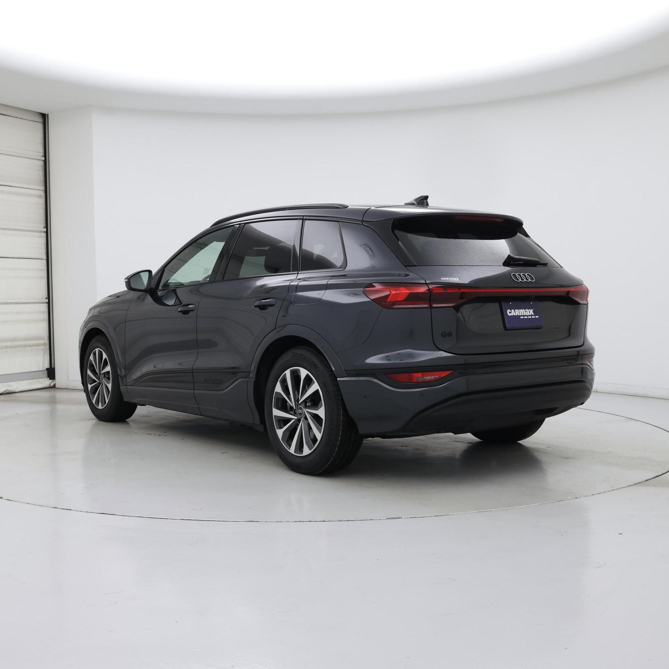 Thumbnail: 2025 Audi Q6 e-tron - 2