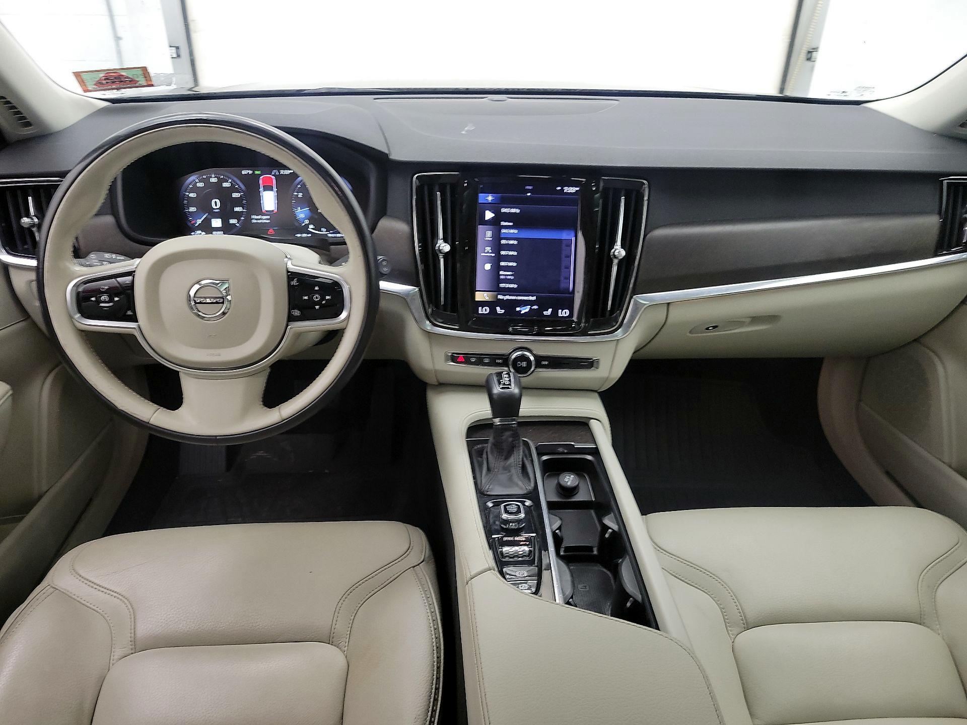 Thumbnail: 2018 Volvo V90 - 9