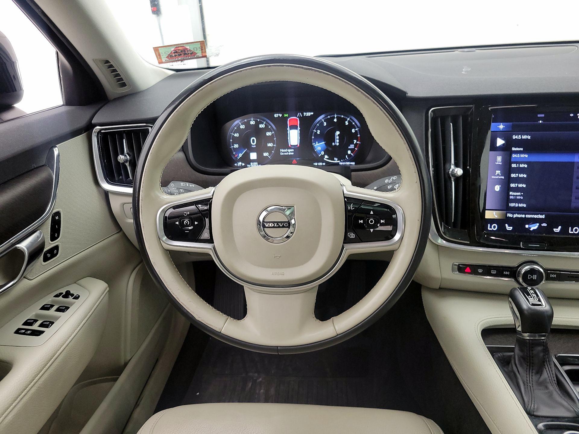 Thumbnail: 2018 Volvo V90 - 10