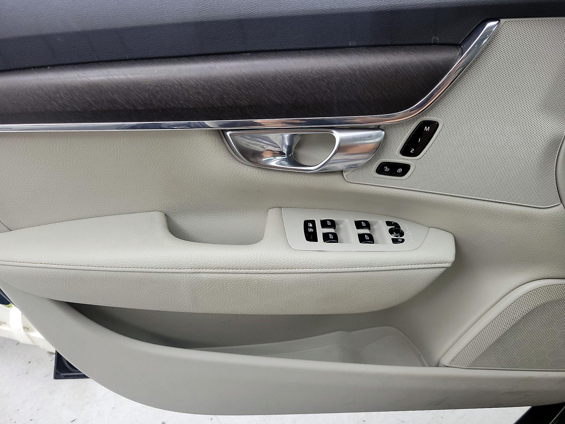 Thumbnail: 2018 Volvo V90 - 12