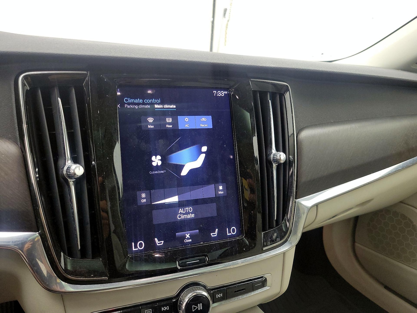 2018 Volvo V90 Cross Country - Photo 17
