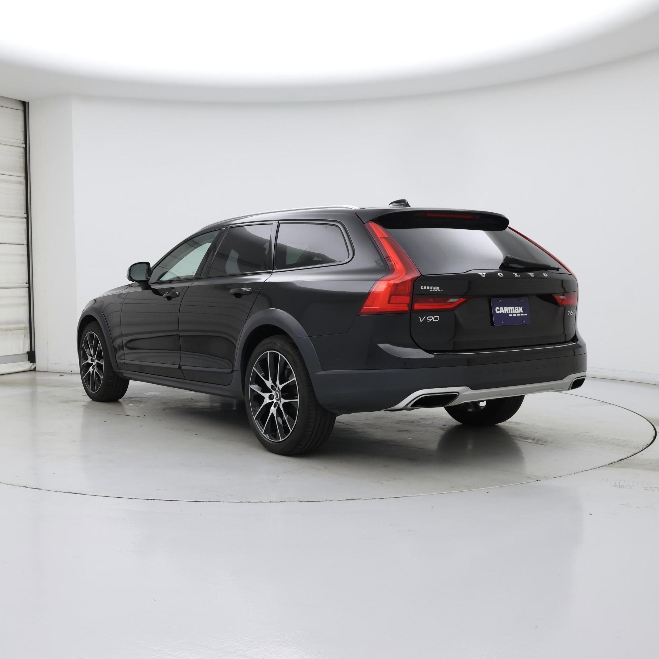Thumbnail: 2018 Volvo V90 - 2