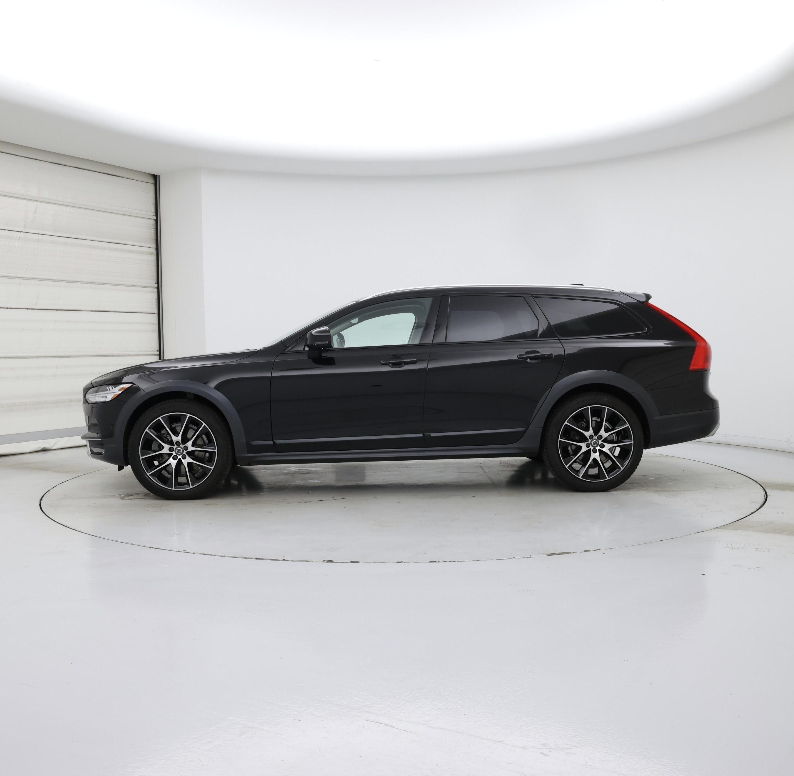 Thumbnail: 2018 Volvo V90 - 3