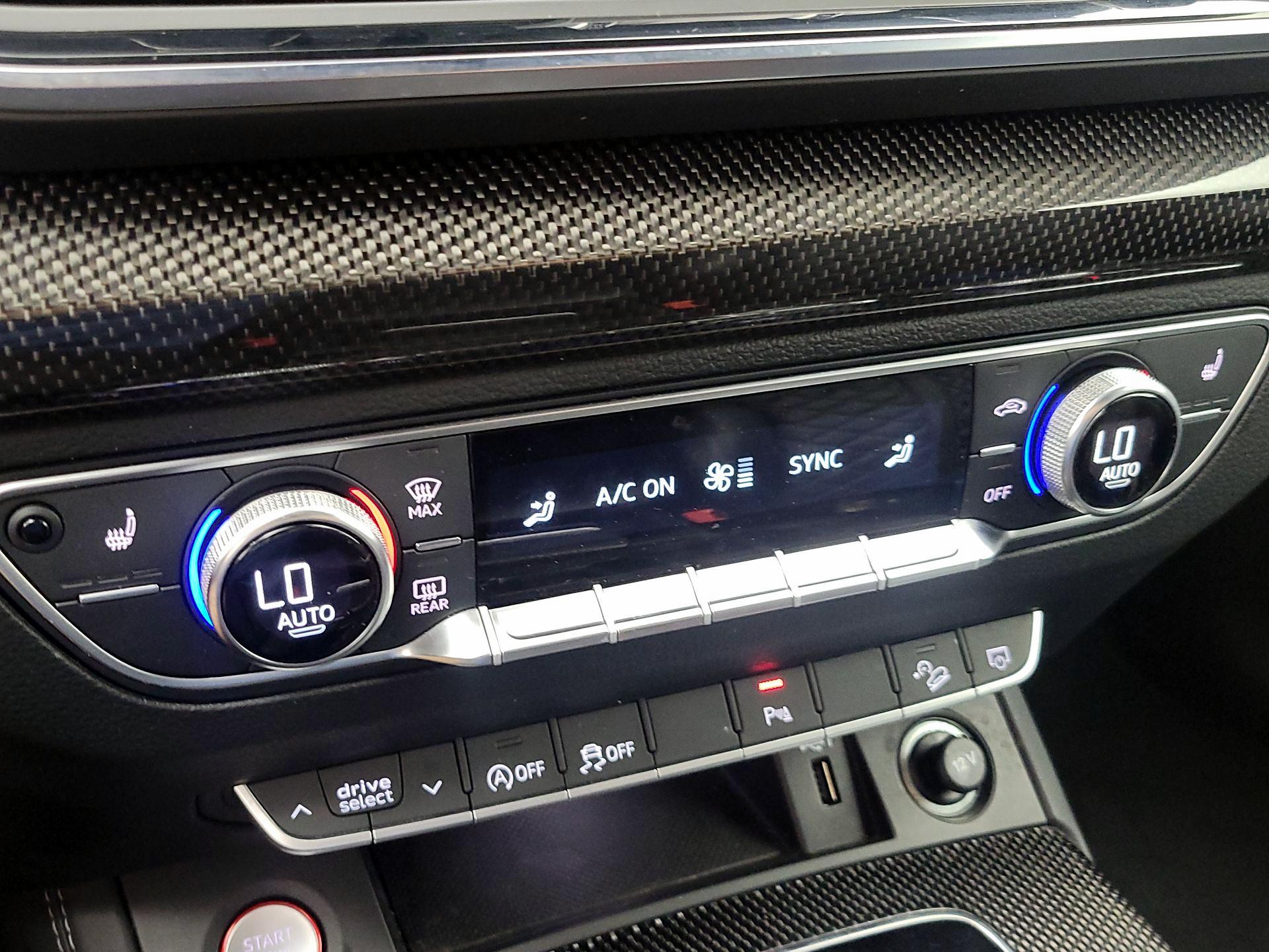 Thumbnail: 2021 Audi SQ5 - 16