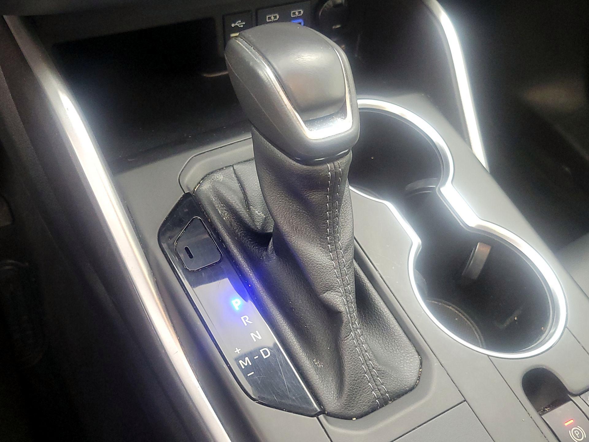 Thumbnail: 2022 Toyota Highlander - 17