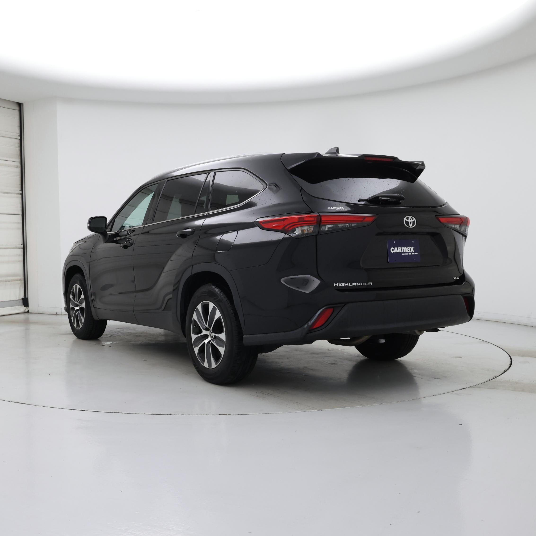 Thumbnail: 2022 Toyota Highlander - 2