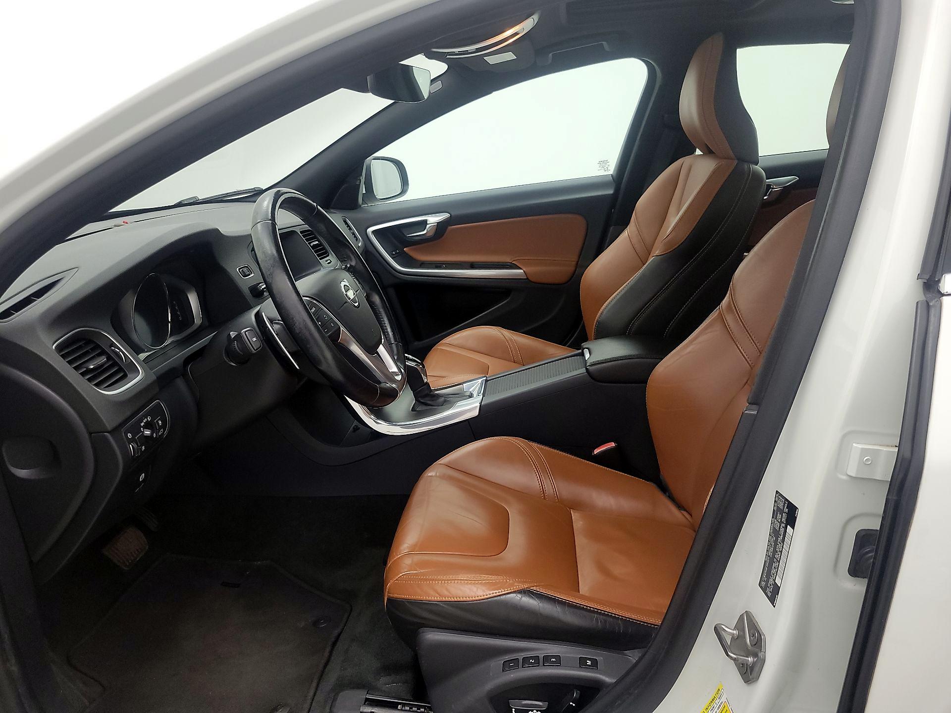 Thumbnail: 2015 Volvo S60 - 11