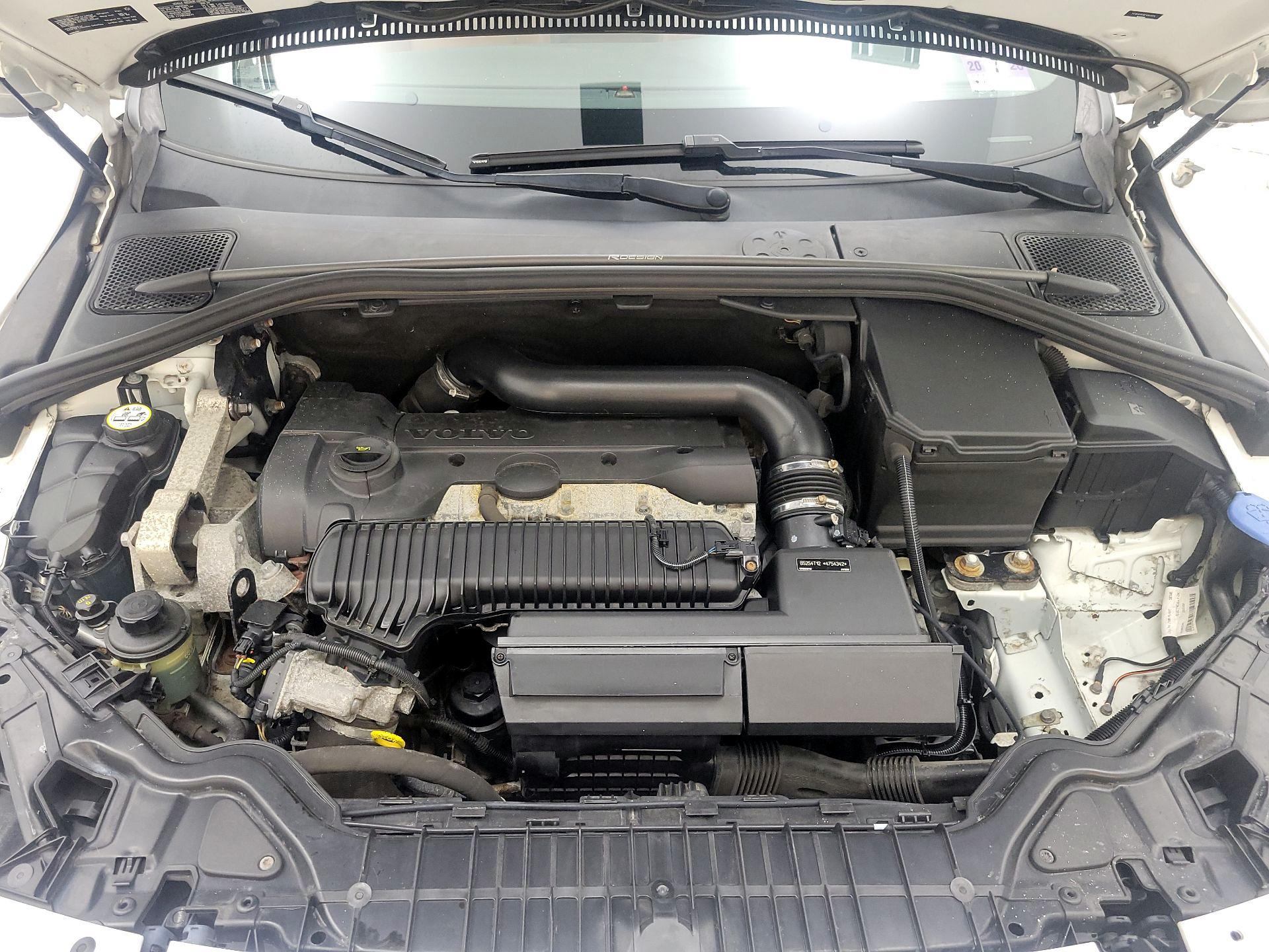 Thumbnail: 2015 Volvo S60 - 20