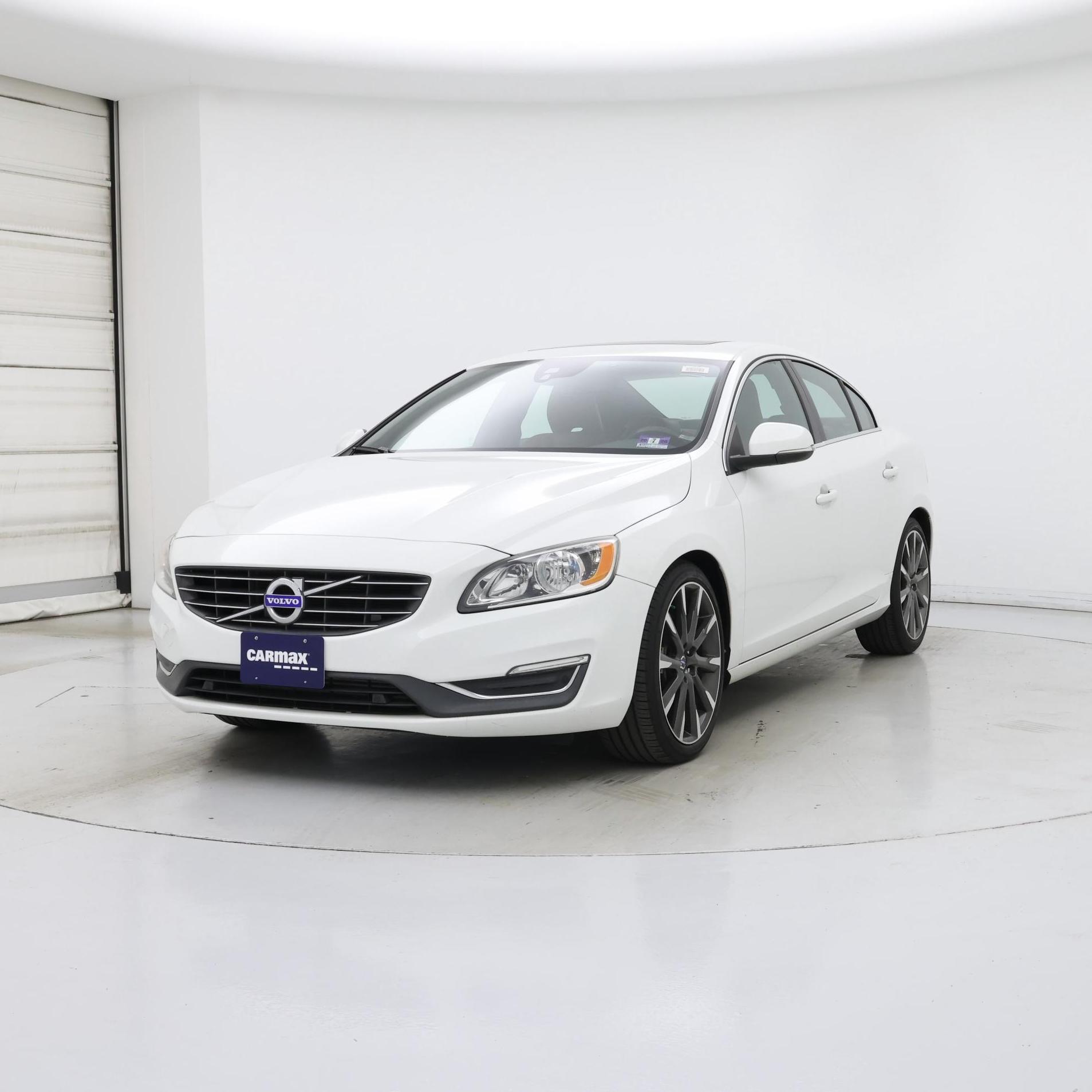 Thumbnail: 2015 Volvo S60 - 4