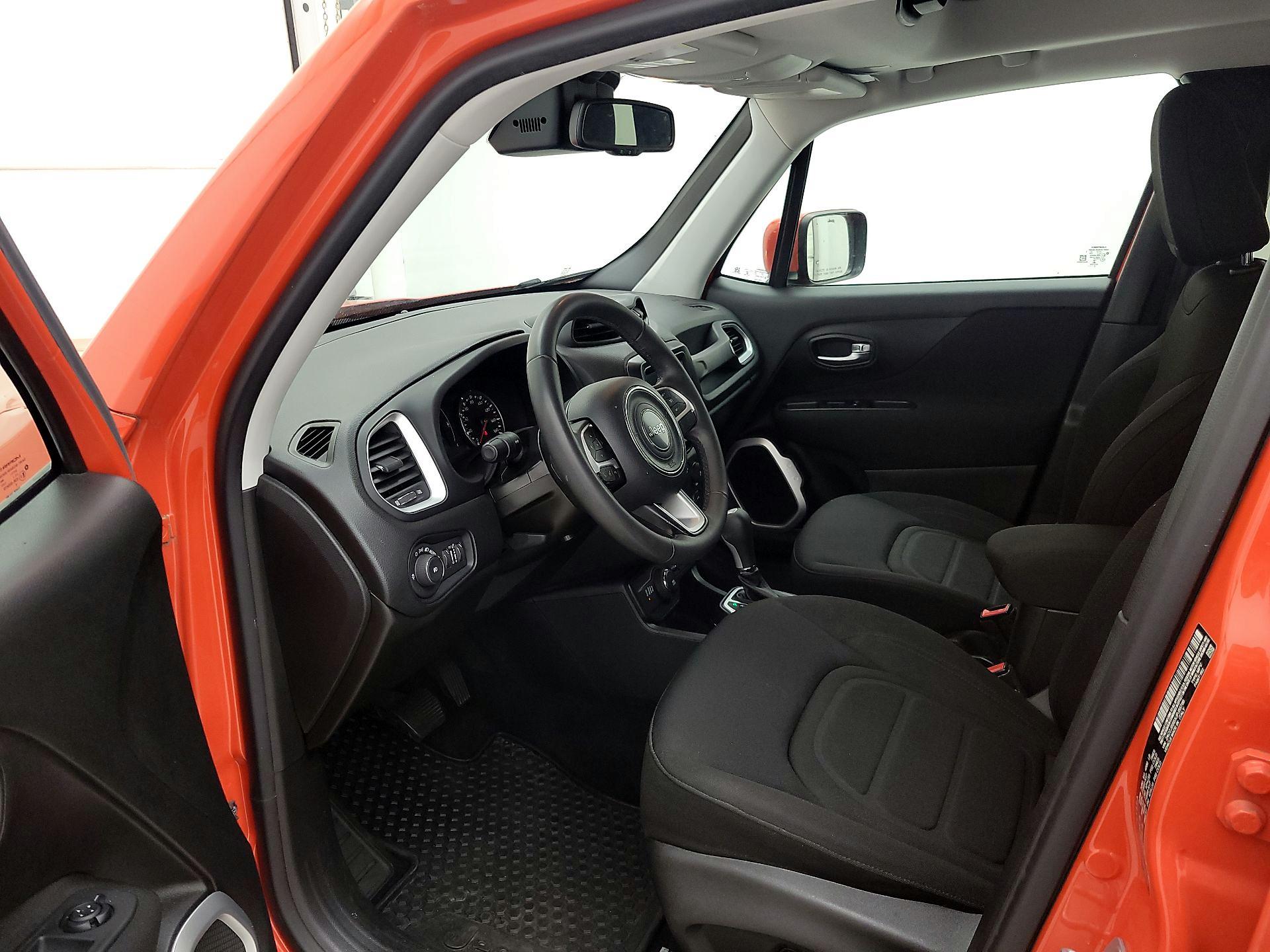 Thumbnail: 2018 Jeep Renegade - 11