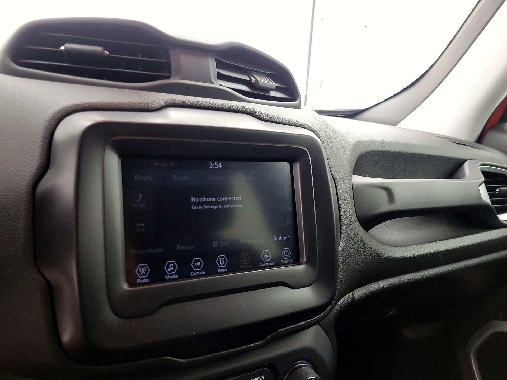 Thumbnail: 2018 Jeep Renegade - 15
