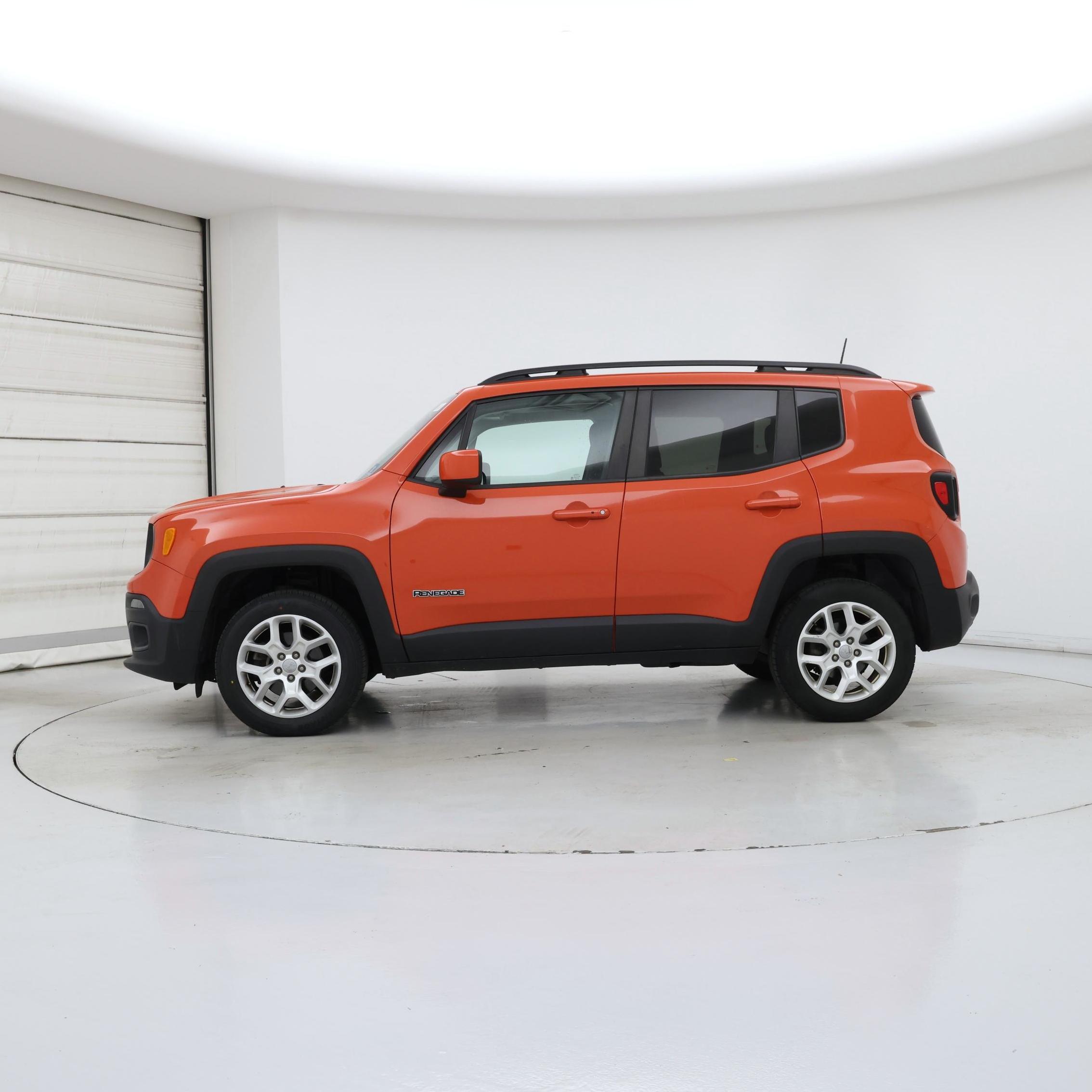 Thumbnail: 2018 Jeep Renegade - 3