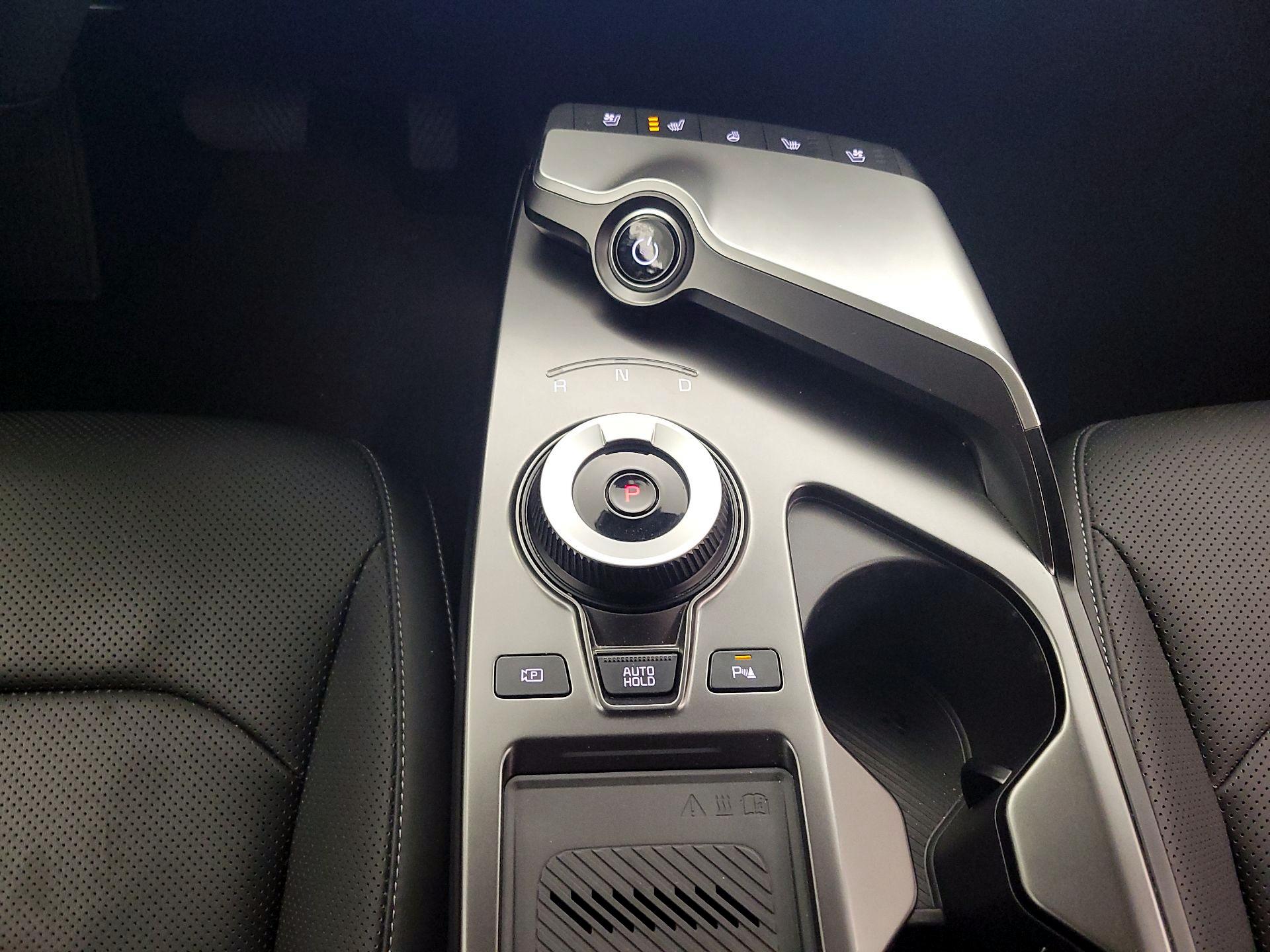 Thumbnail: 2023 Kia EV6 - 18