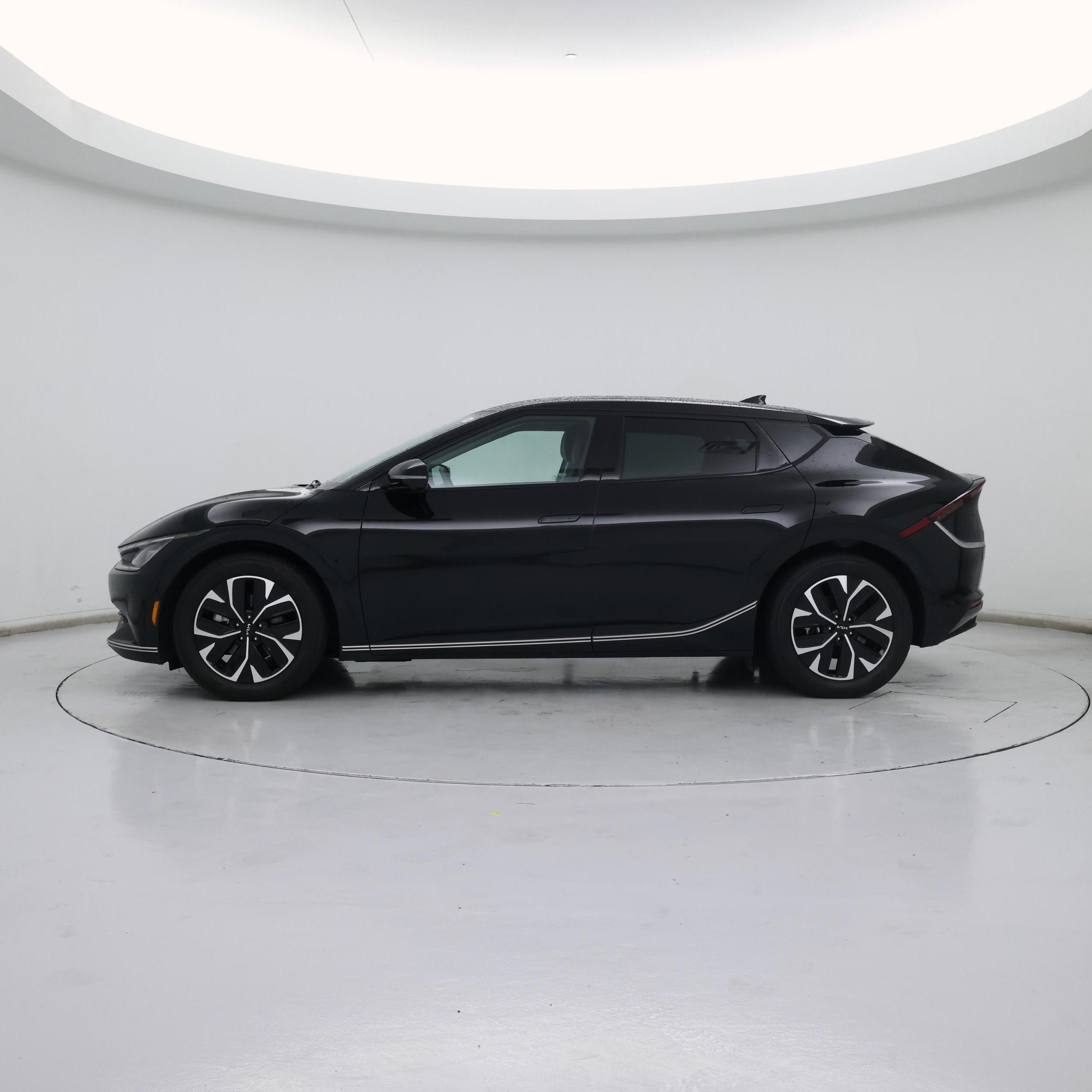 Thumbnail: 2023 Kia EV6 - 3